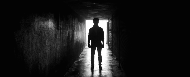 arash-marandi-a-girl-walks-home-alone-at-night