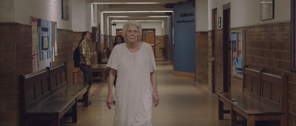 It Follows Movie Review - 2014 David Robert Mitchell Film