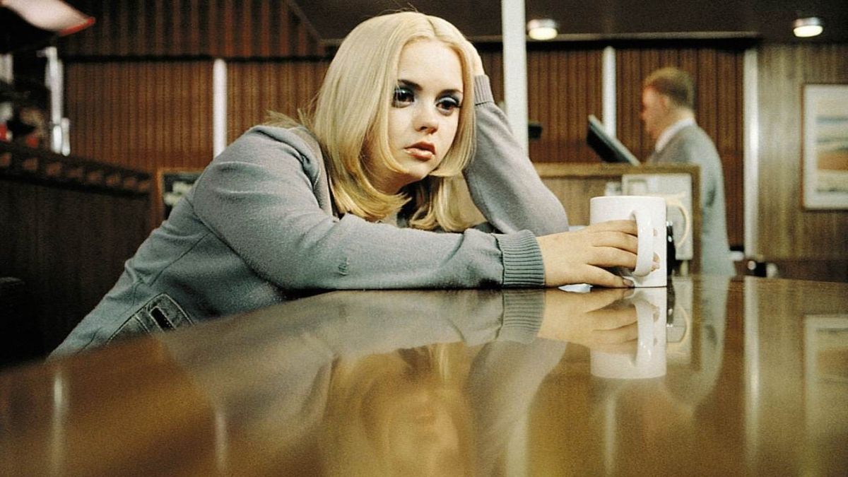 Buffalo '66 Movie Essay - 1998 Vincent Gallo Film