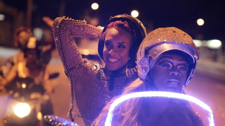 corpo-eletrico-body-electric-four