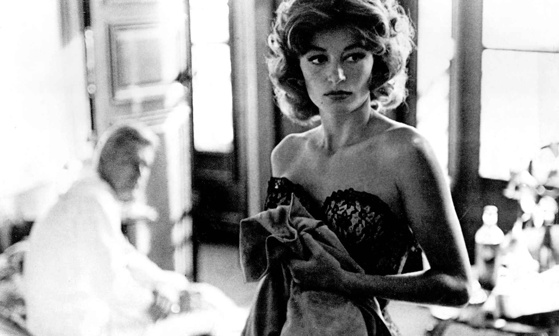 Lola Movie Essay - 1961 Jacques Demy Film