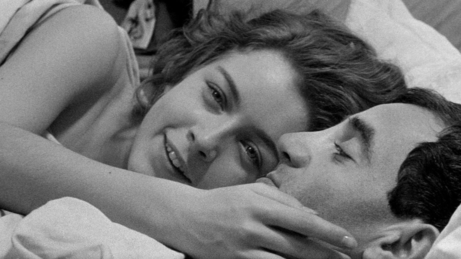 Shoot the Piano Player Movie Essay - 1960 François Truffaut Film