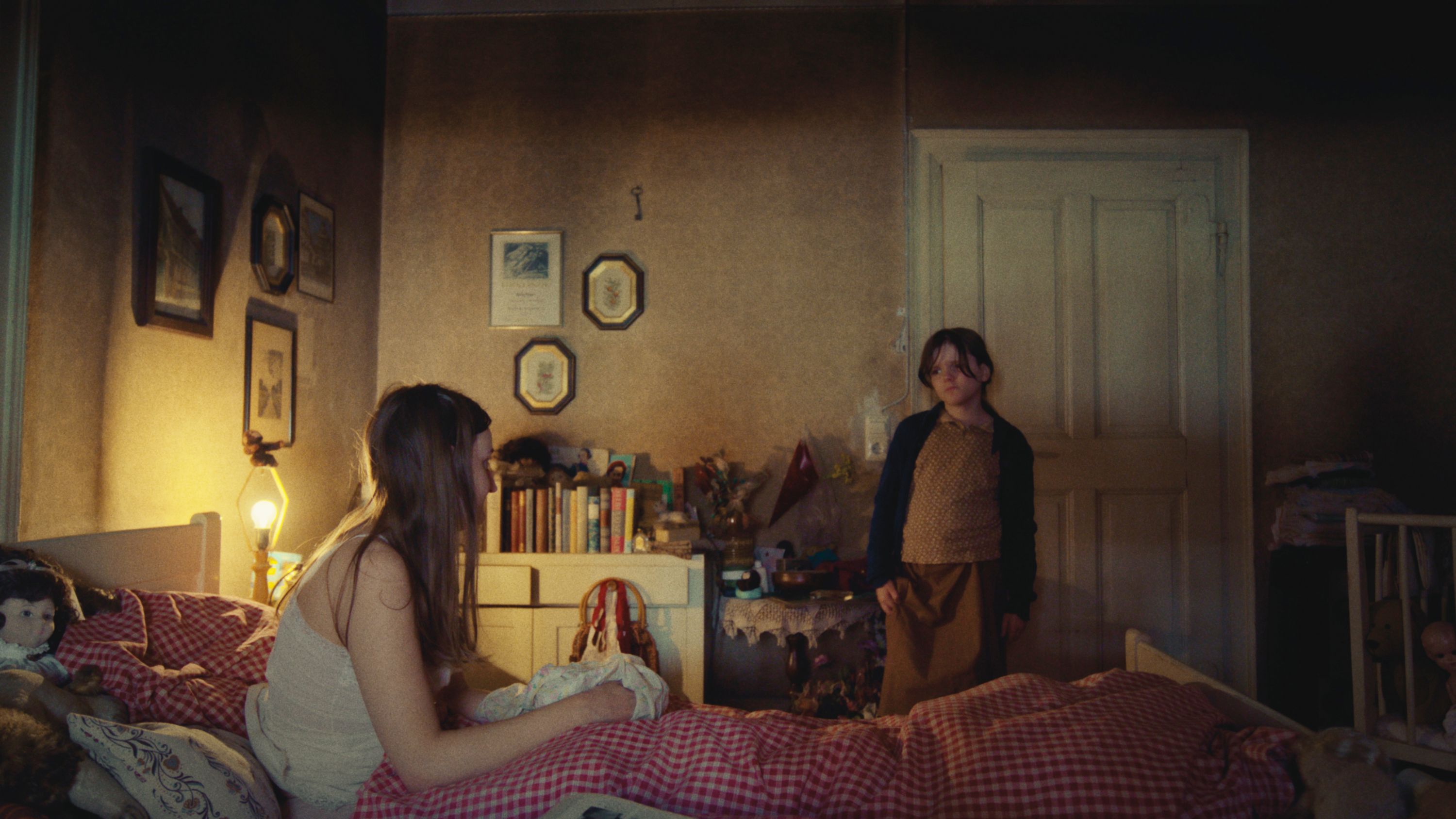 Time of Moulting Movie Film