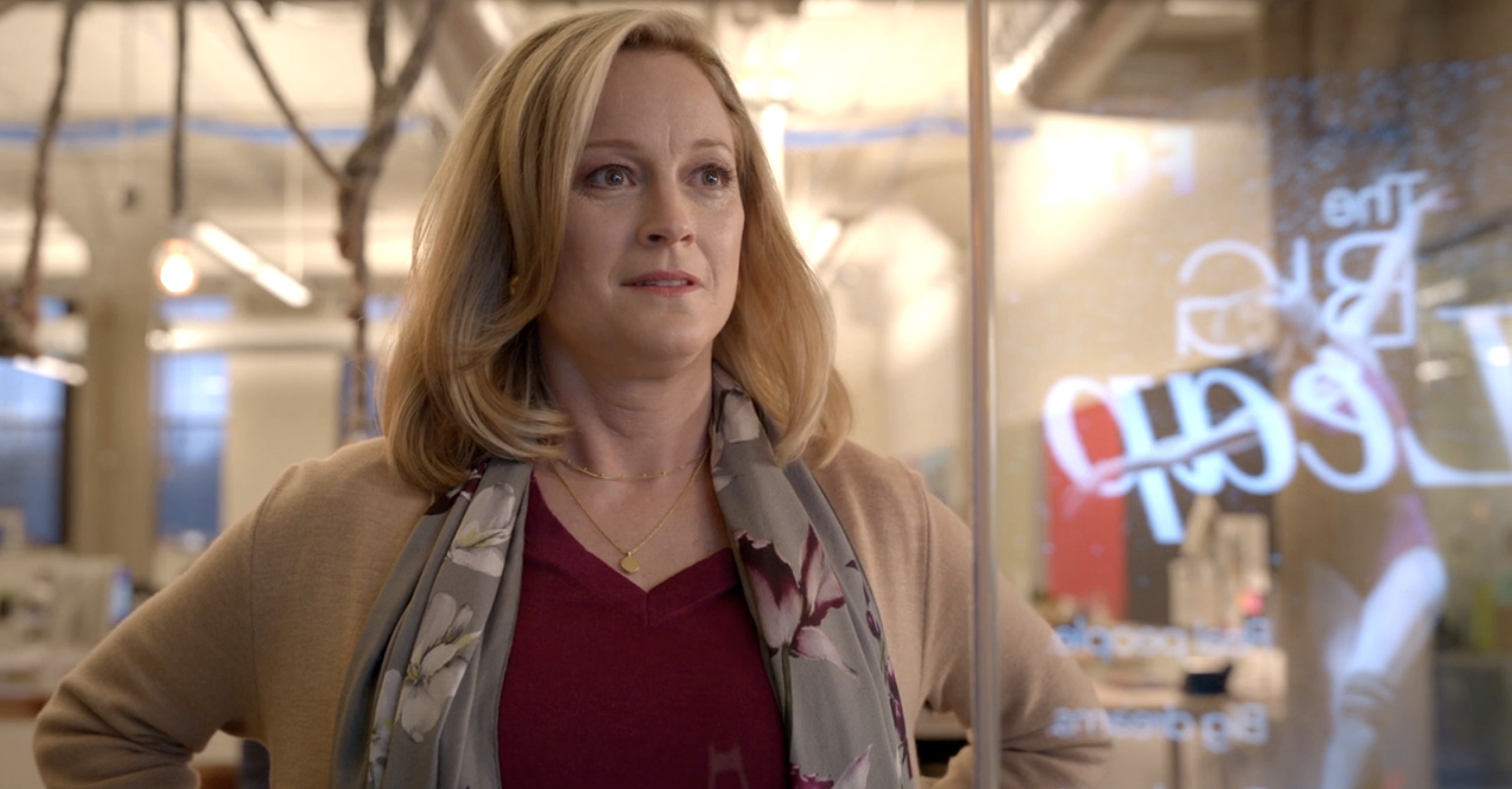 The Big Leap Cast - Teri Polo as Julia Perkins