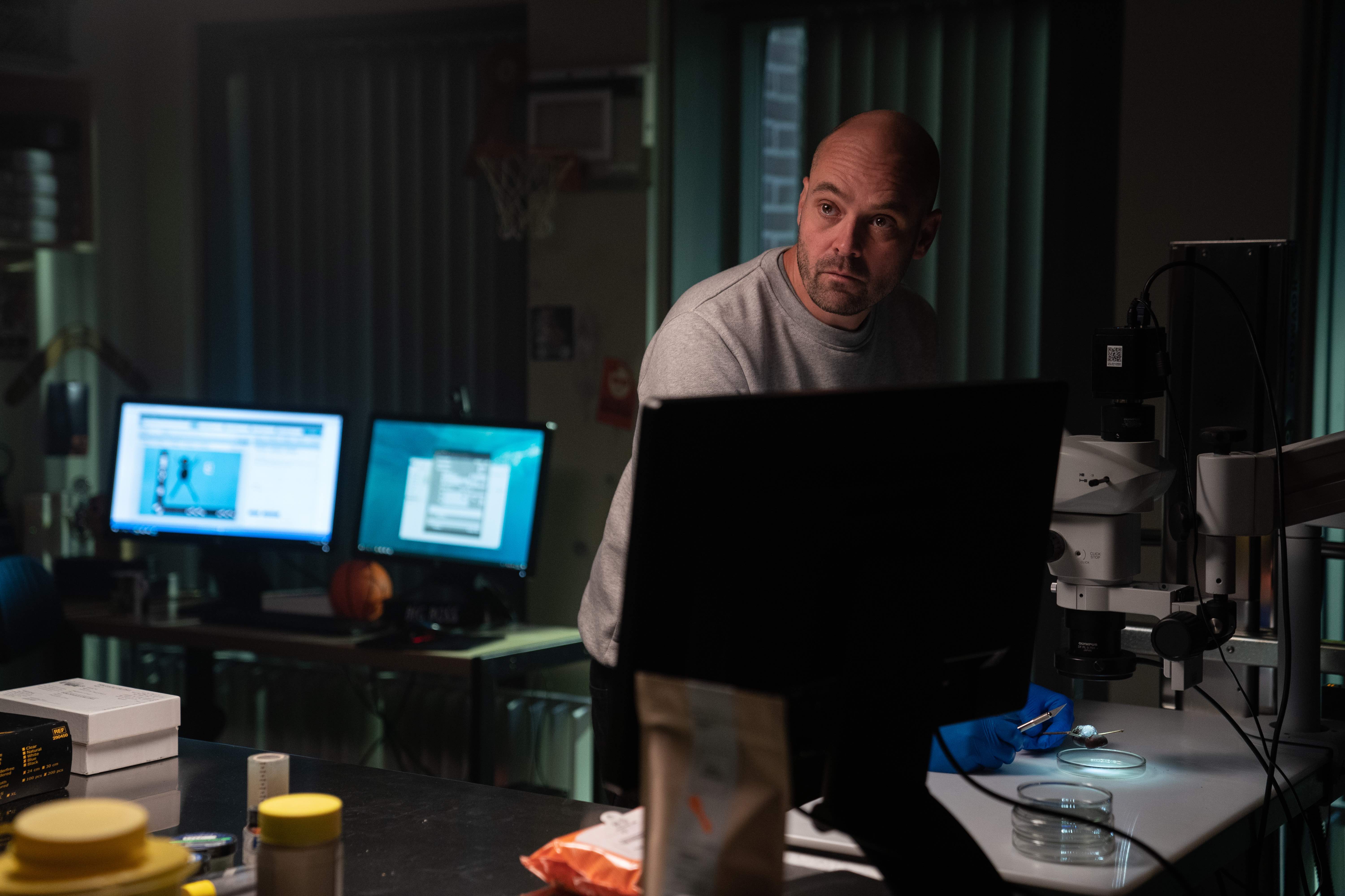 The Chestnut Man Cast - David Dencik as Simon Genz