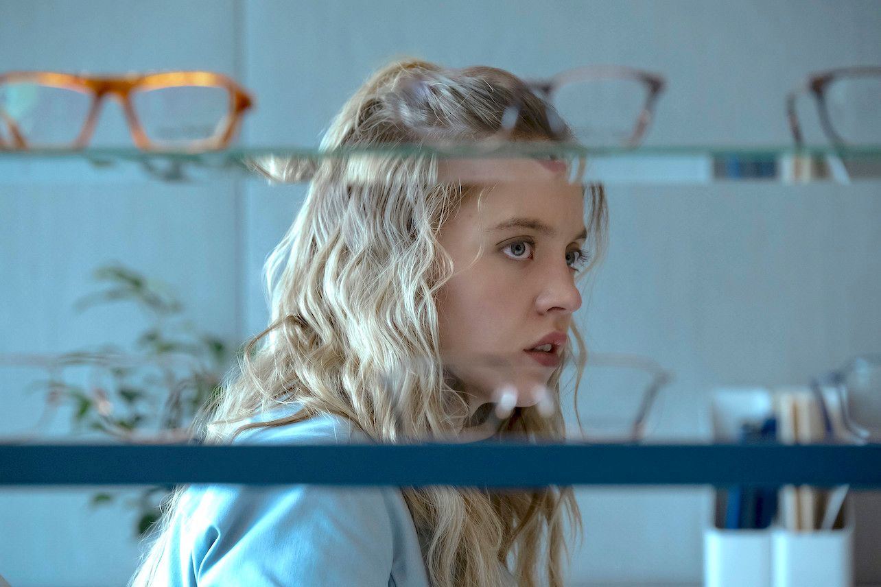 The Voyeurs Soundtrack - Every Song in the 2021 Amazon Prime Movie