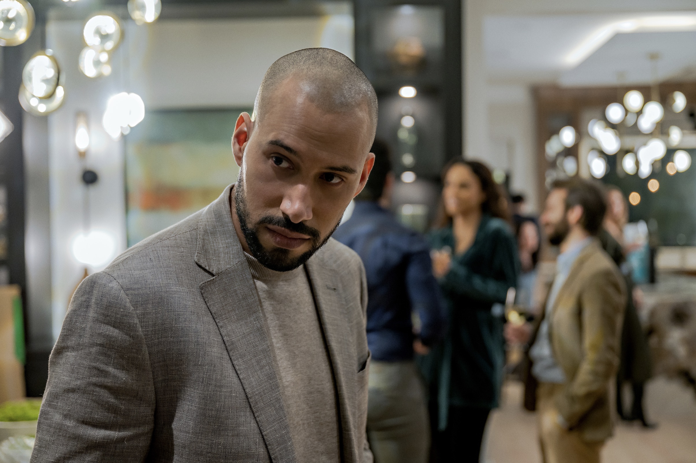 Hypnotic Cast - Luc Roderique as Scott Kelman