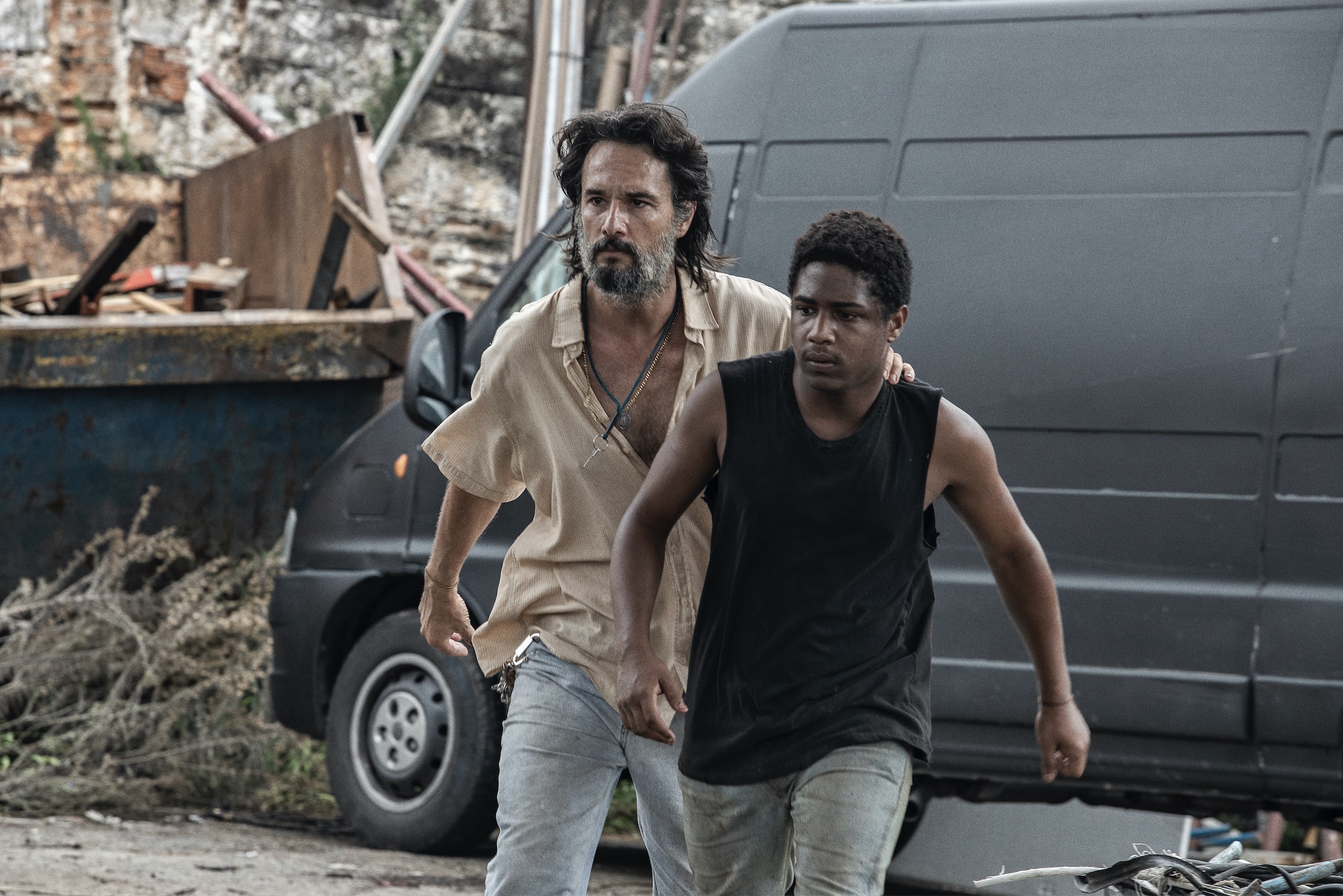 7 Prisoners Cast - Every Performer and Character in the Netflix Movie