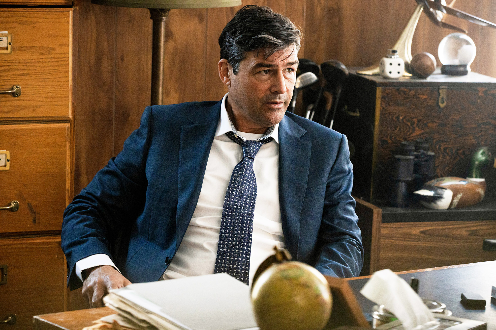 Mayor of Kingstown Cast - Kyle Chandler as Mitch McLusky
