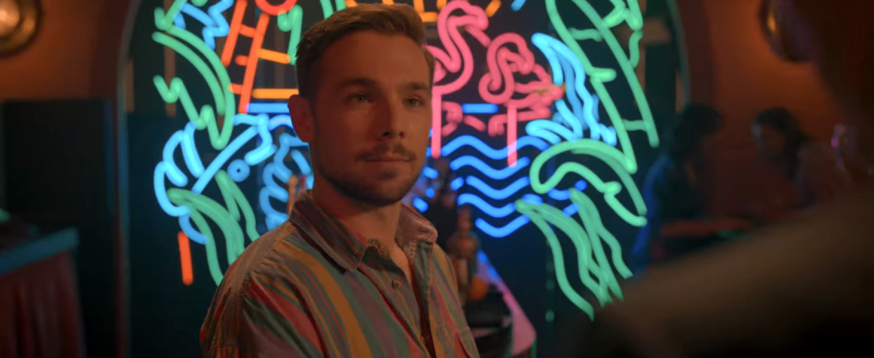 More the Merrier Cast on Netflix (Donde Caben Dos) - Carlos Cuevas as Iván