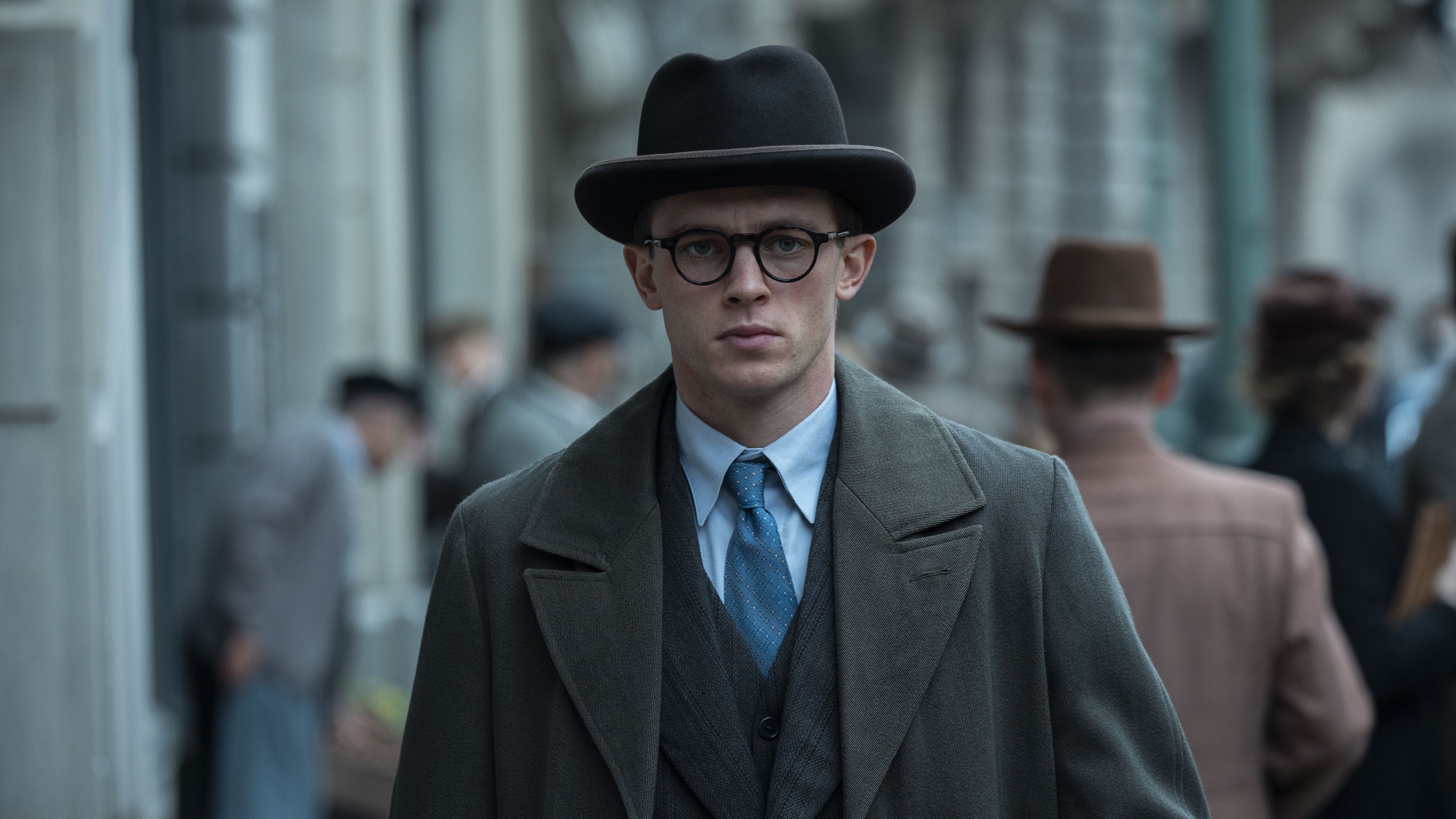 Munich - The Edge of War Cast - Jannis Niewöhner as Paul von Hartmann