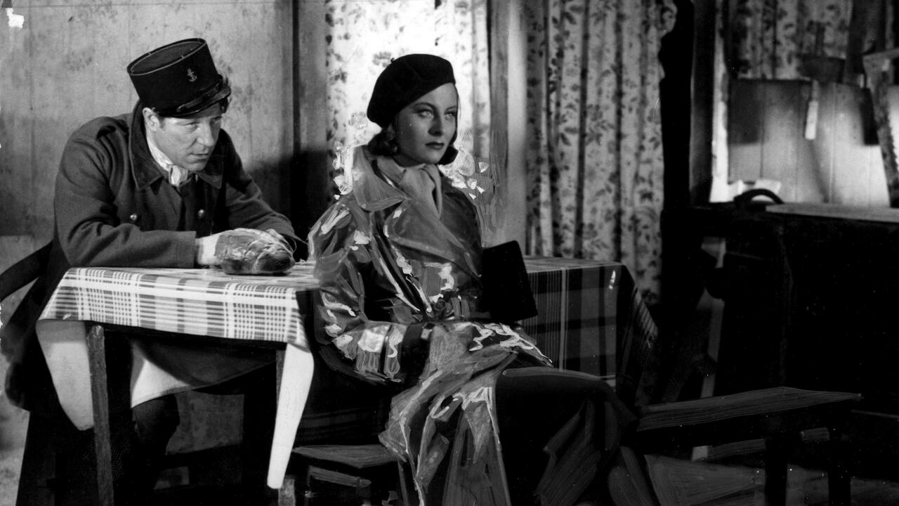 Moontide Movie Essay - Port of Shadows Comparison