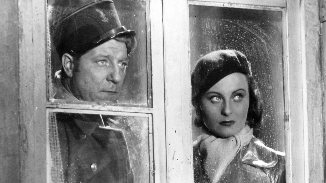 Moontide Movie Essay - Port of Shadows Comparison