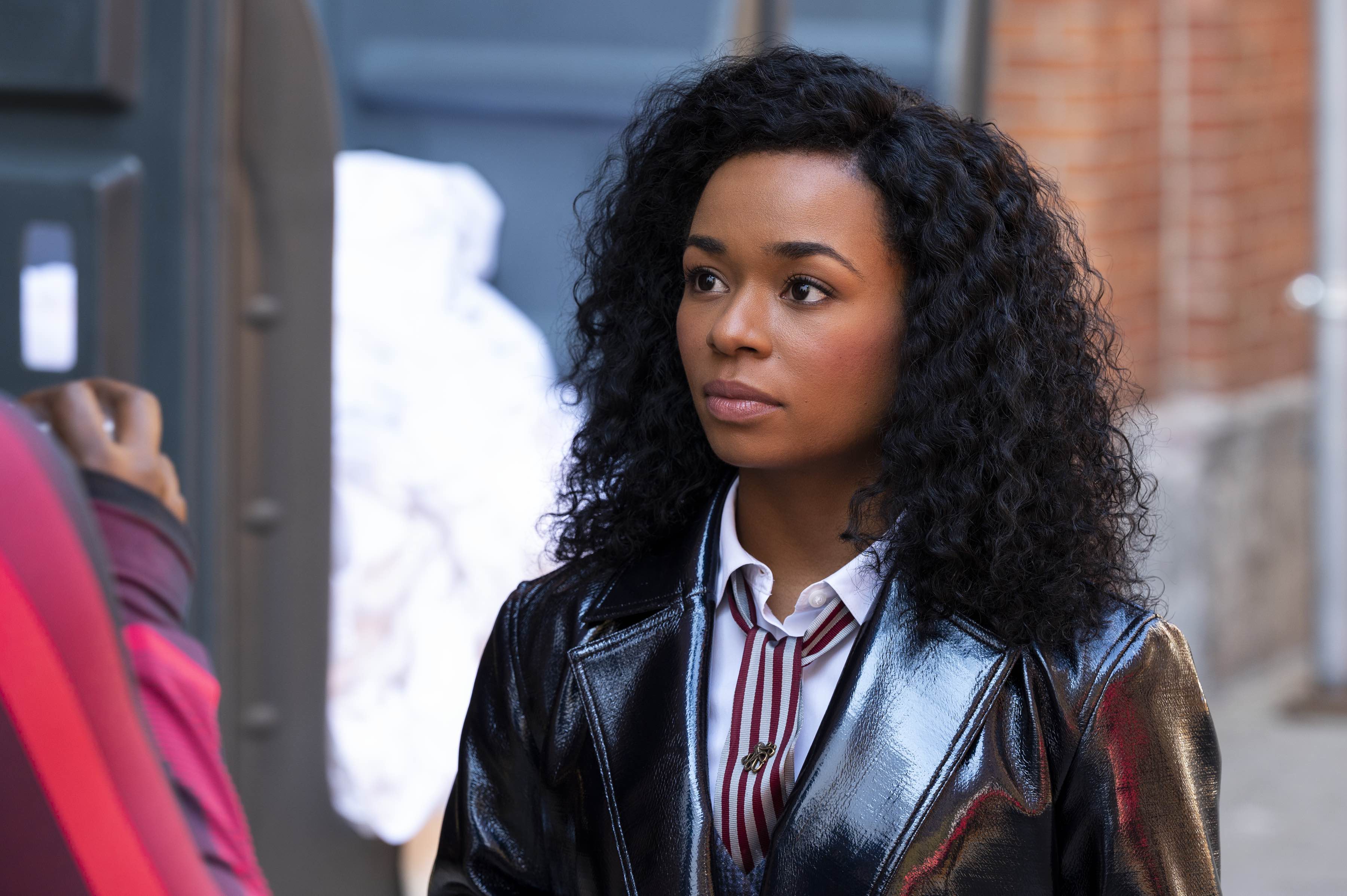 Inventing Anna Cast on Netflix - Alexis Floyd as Neff