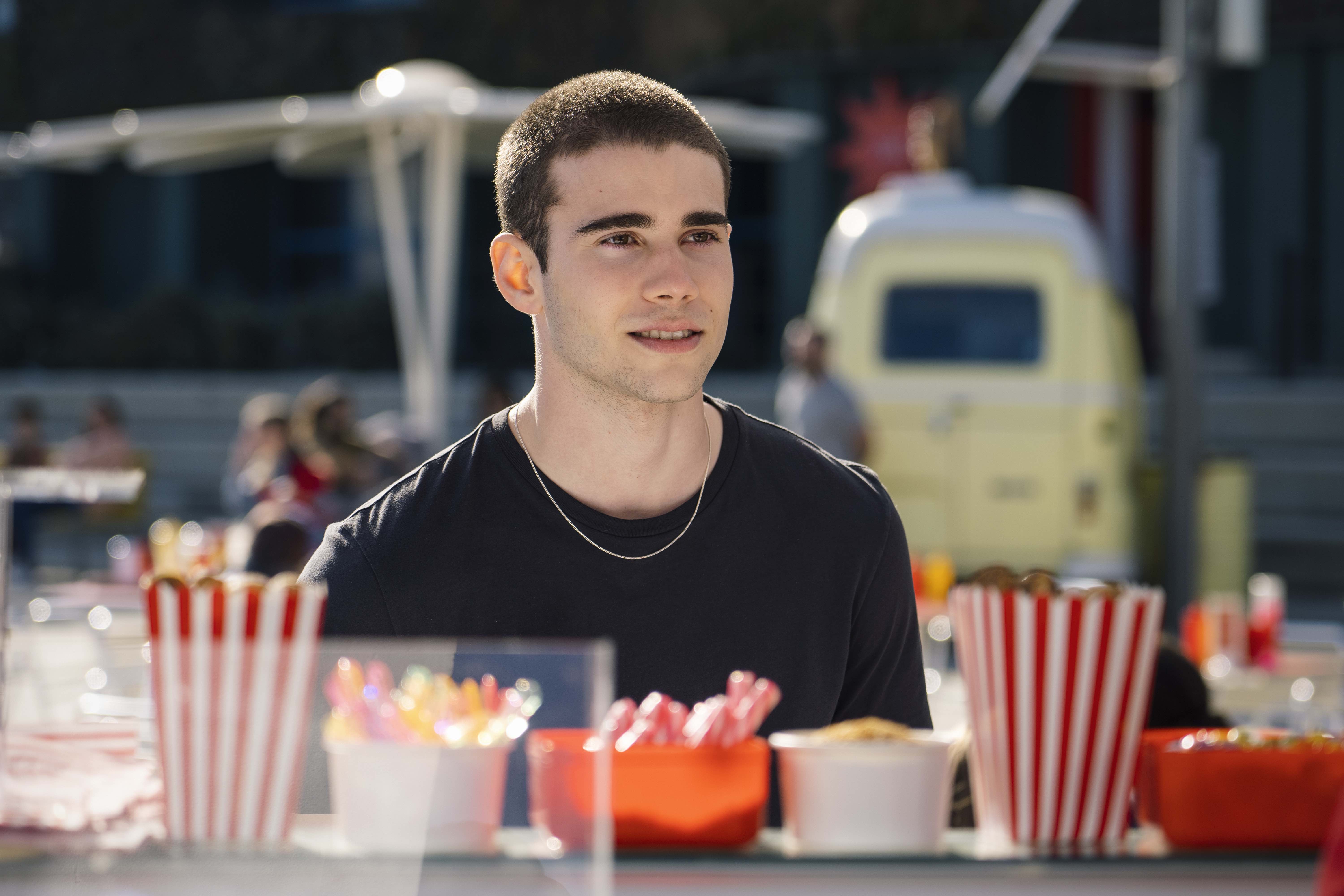 Through My Window Cast on Netflix - Julio Peña Fernandez as Ares Hidalgo