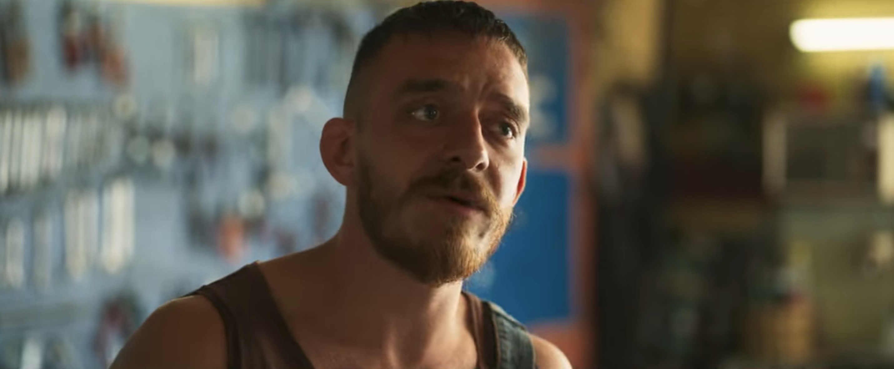UFO Cast on Netflix - Enes Küllahçi as Kadir