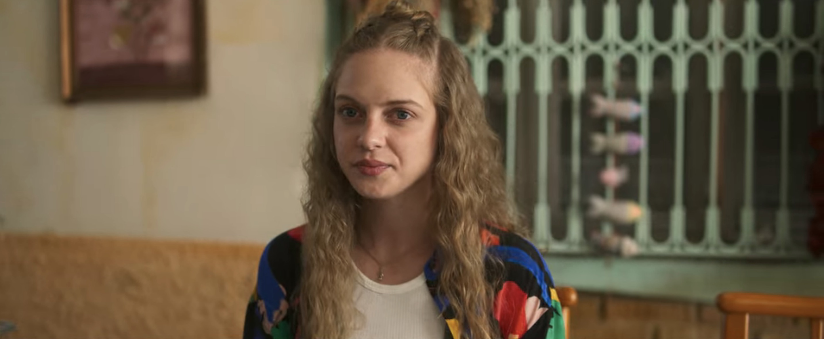 UFO Cast on Netflix - Ipek Filiz Yazici as Deniz