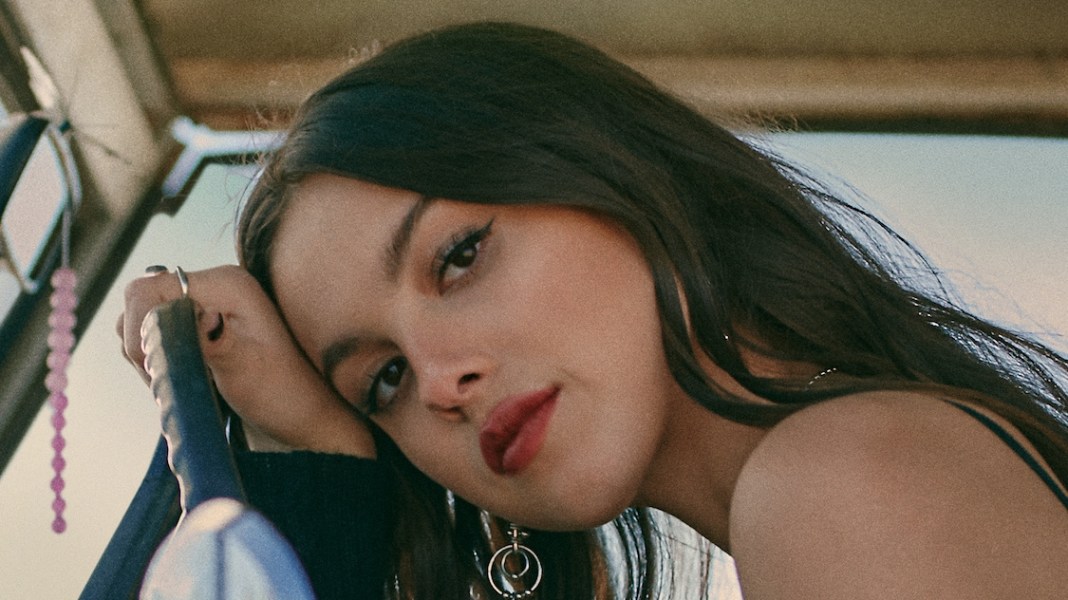 Driving Home 2 U Soundtrack - 2022 Olivia Rodrigo Film on Disney+