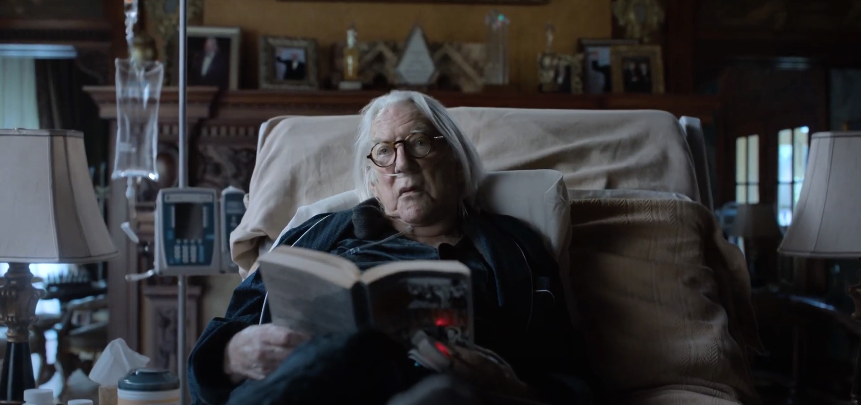 Swimming with Sharks Cast on The Roku Channel - Donald Sutherland as Redmond