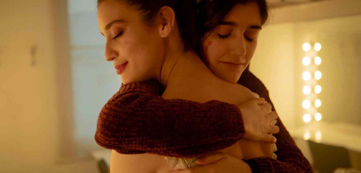 Dancing on Glass Cast - Every Performer and Character in the Netflix Movie