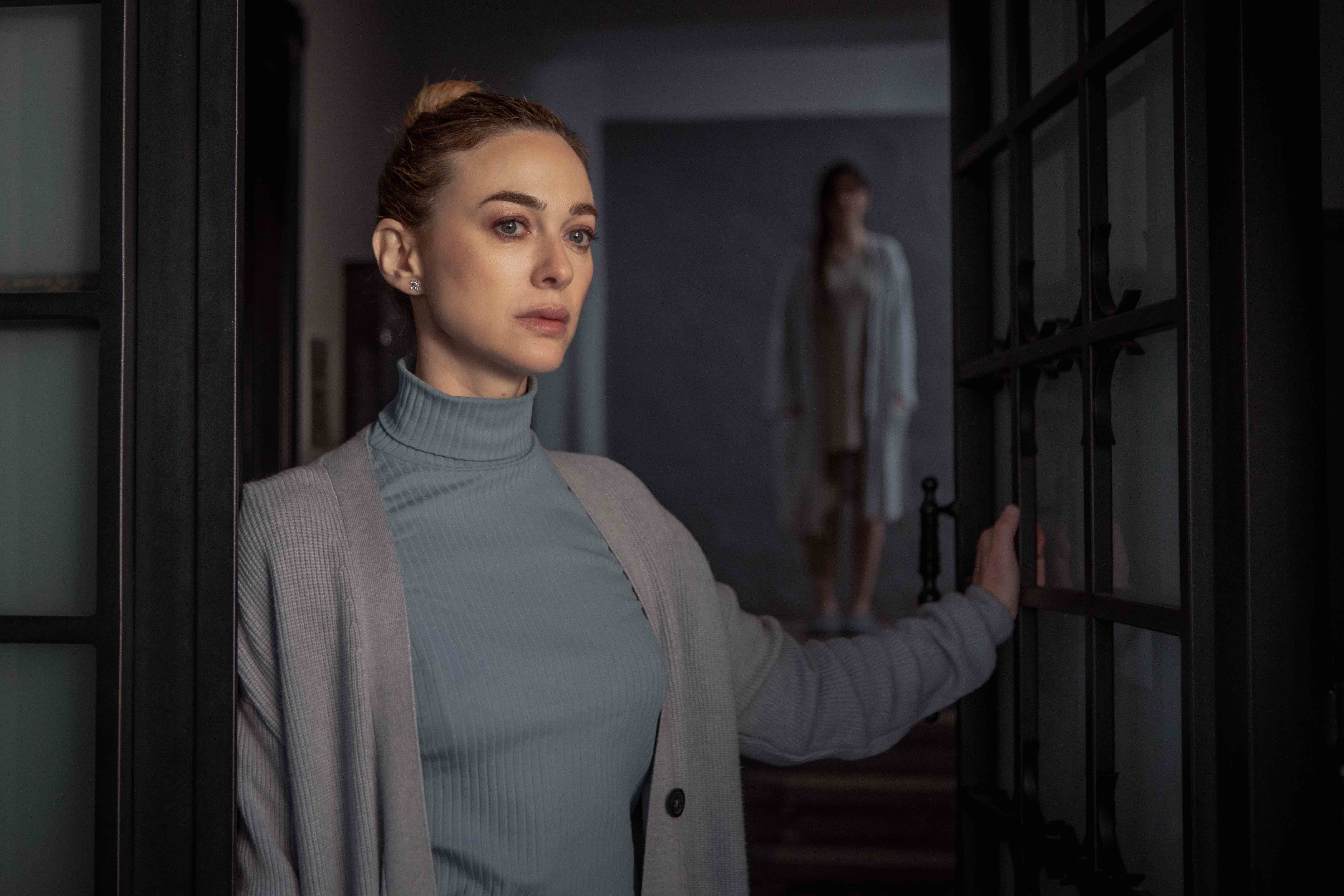 Dancing on Glass Cast - Marta Hazas as Pilar