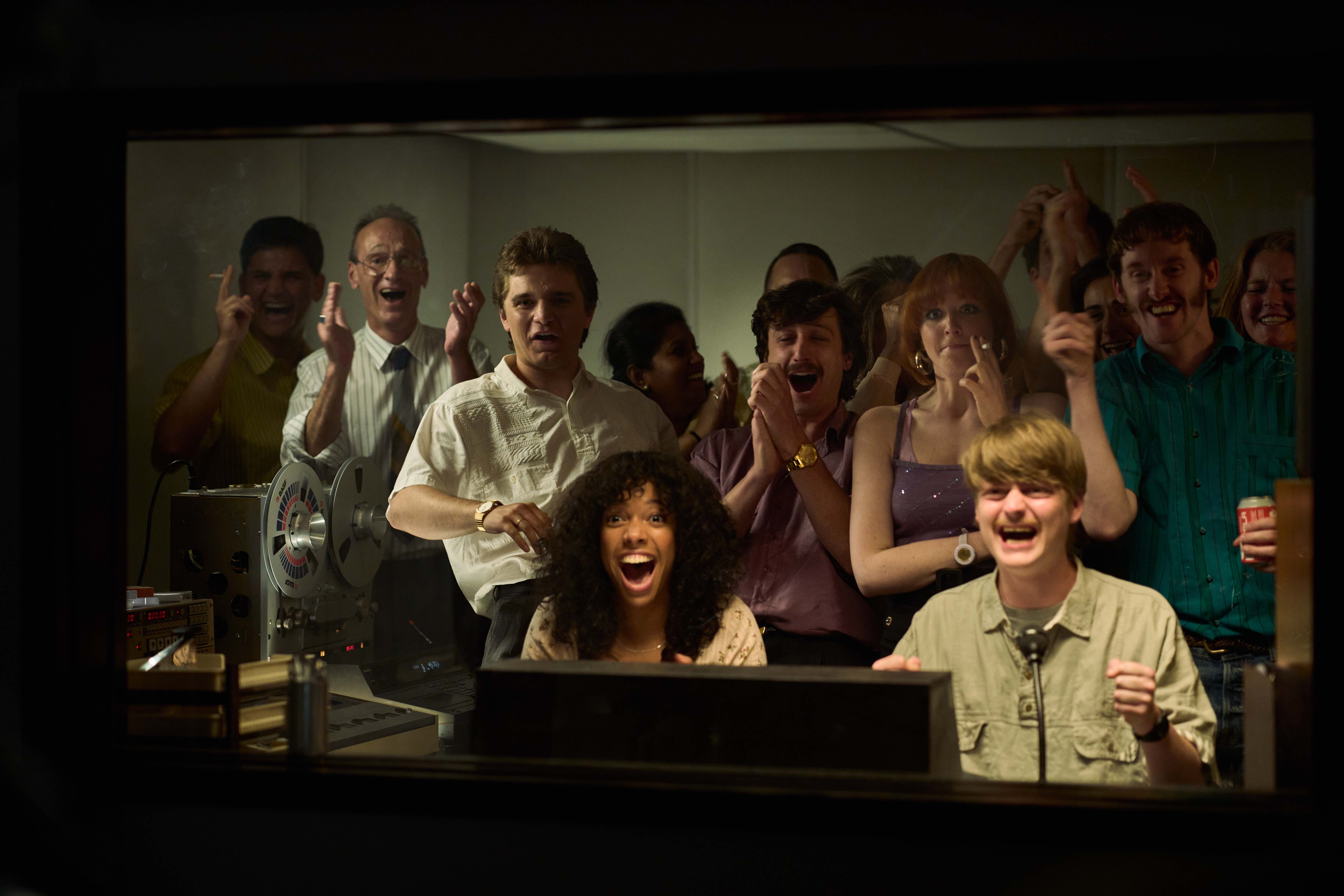 Dirty Lines Soundtrack on Netflix - Every Song in Season 1, Episode 5