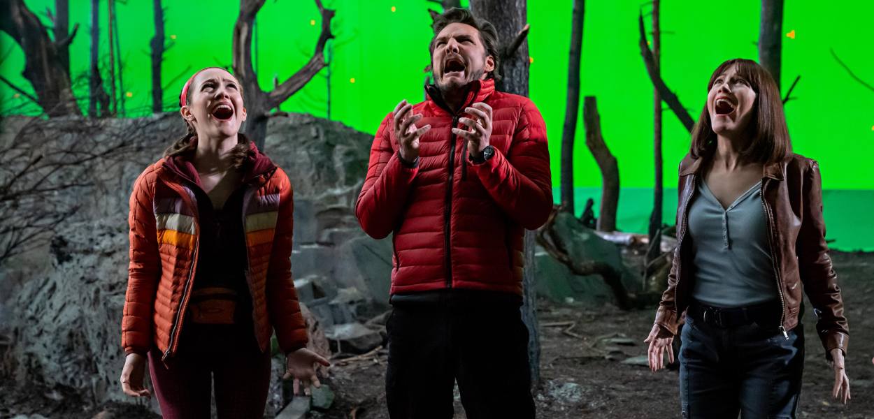 The Bubble Cast - Every Performer and Character in the Netflix Movie