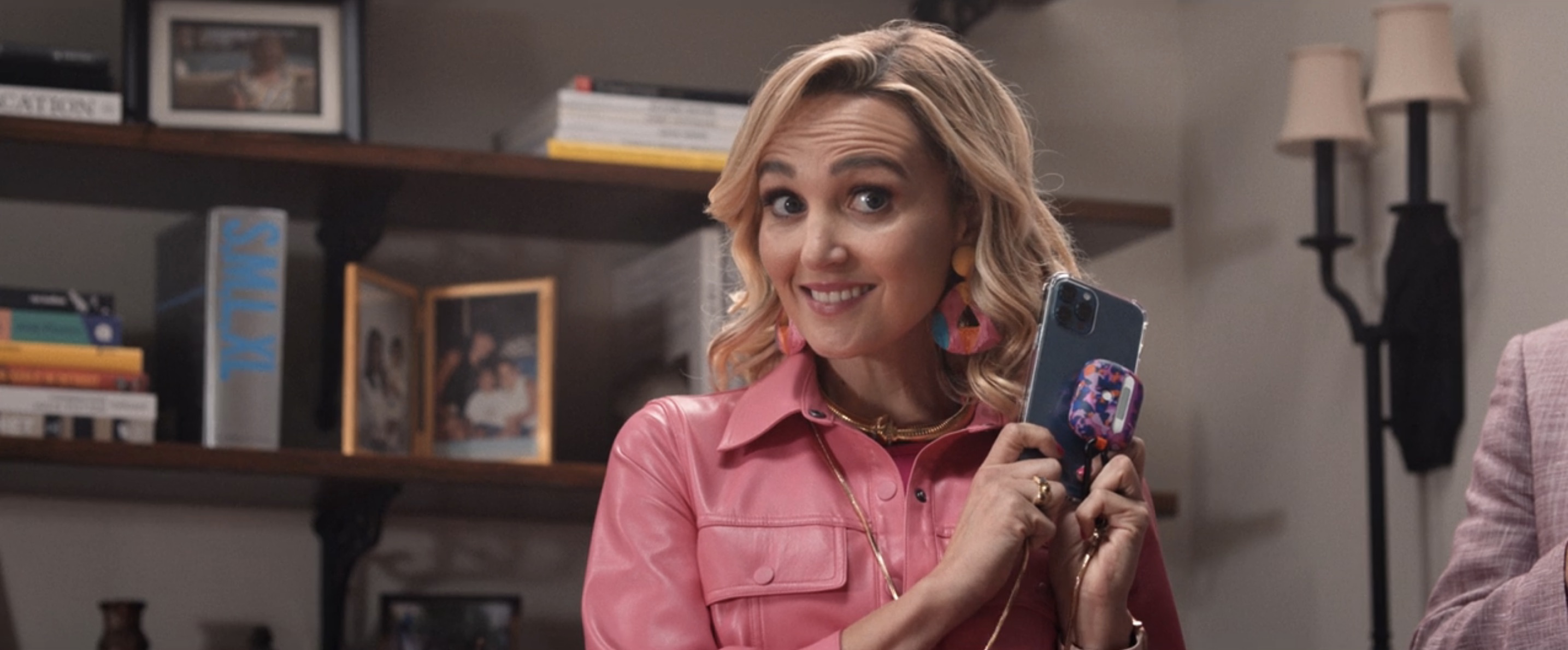 Father of the Bride Cast on HBO Max - Chloe Fineman as Natalie Vance