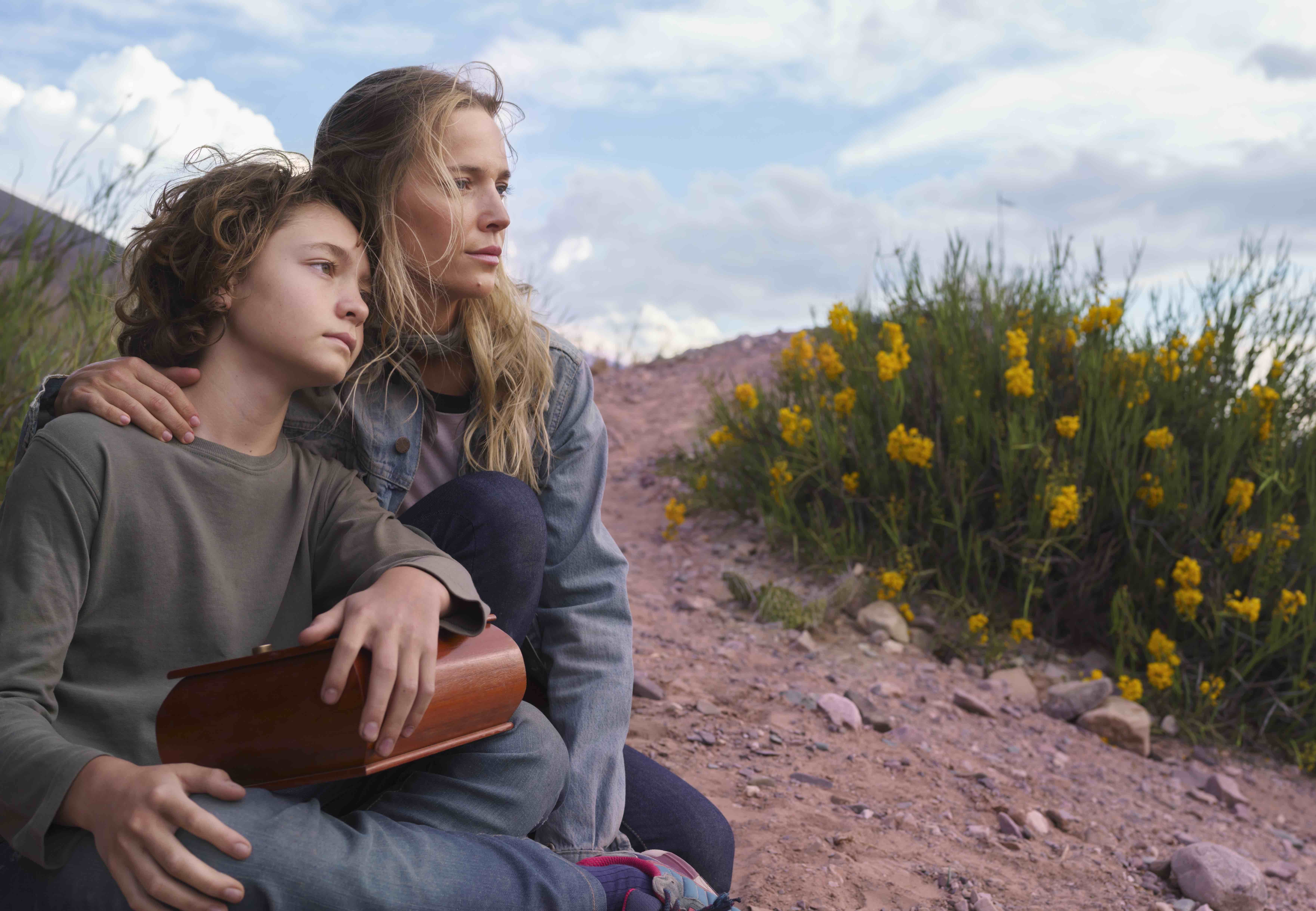 Recurrence Cast - Every Main Performer and Character in the 2022 Netflix Movie