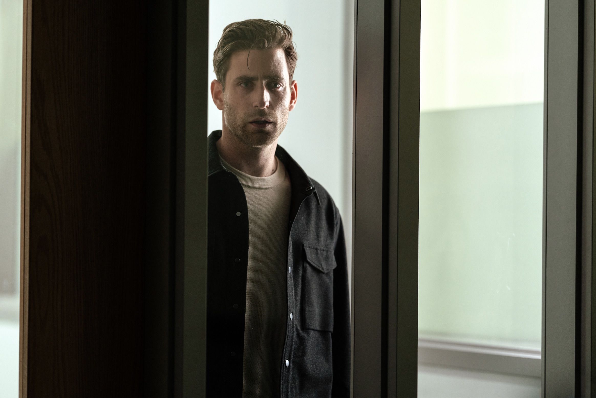 Surface Cast on Apple TV+ - Oliver Jackson-Cohen as James