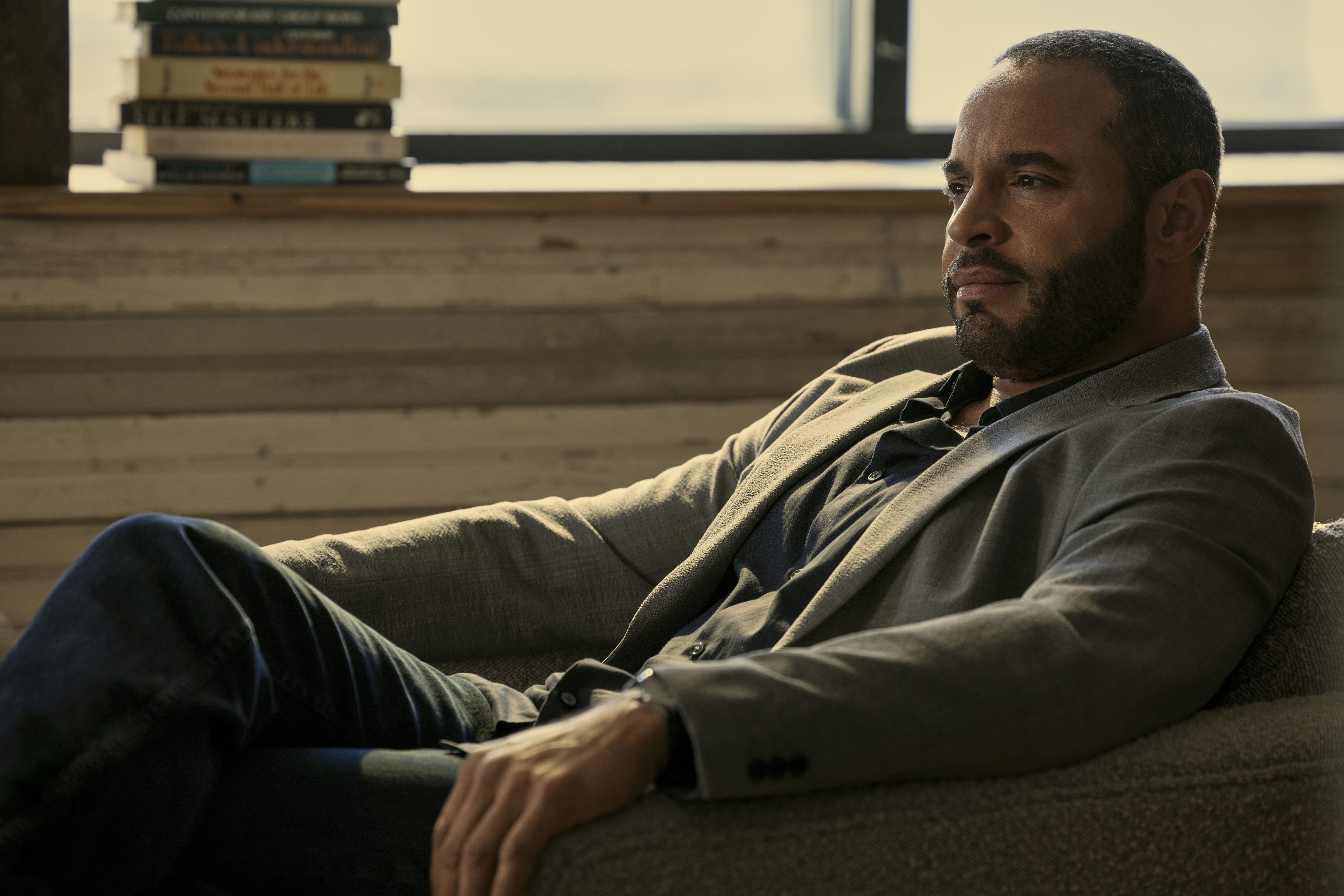 Echoes Cast on Netflix - Daniel Sunjata as Charlie Davenport