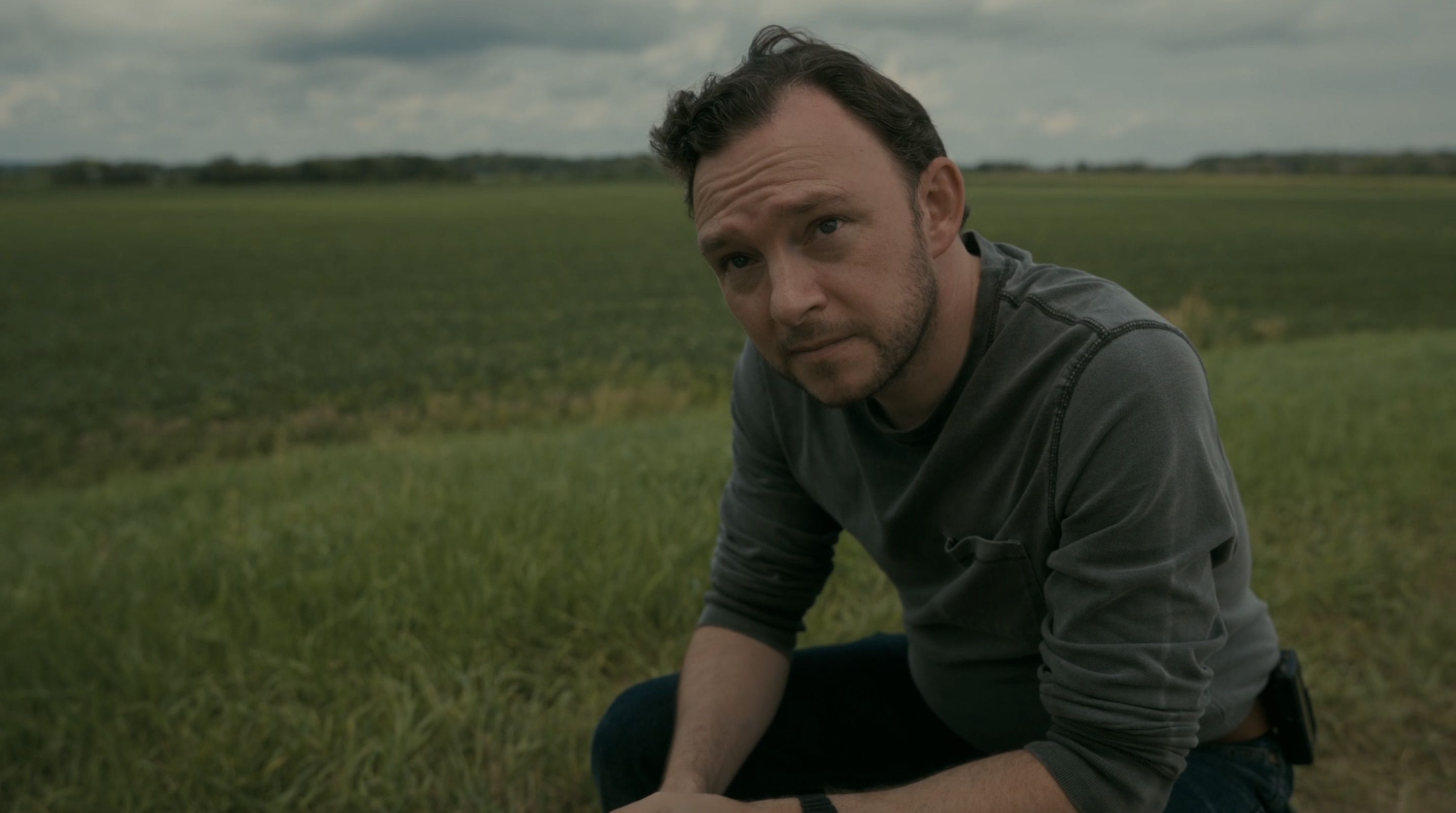 Paper Girls Cast on Amazon - Nate Corddry as Larry