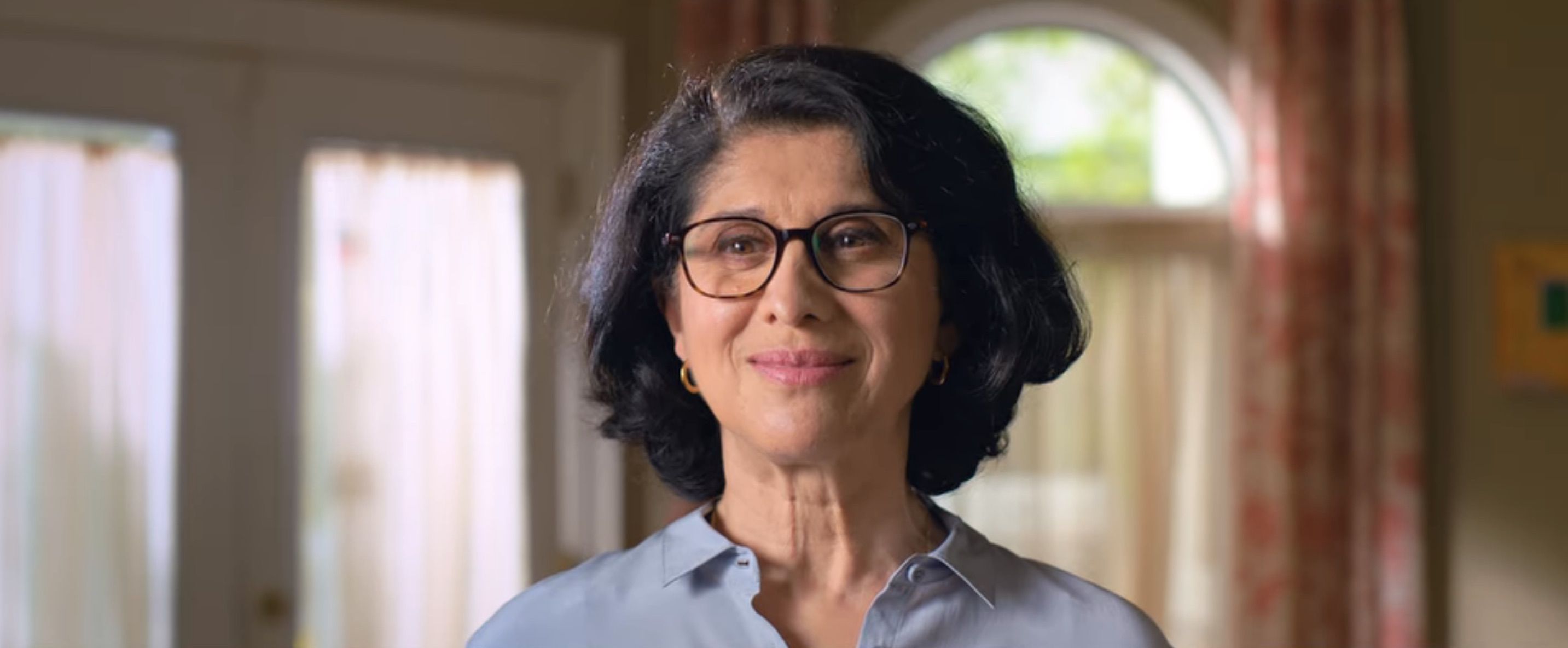 Wedding Season Cast on Netflix - Veena Sood as Suneeta