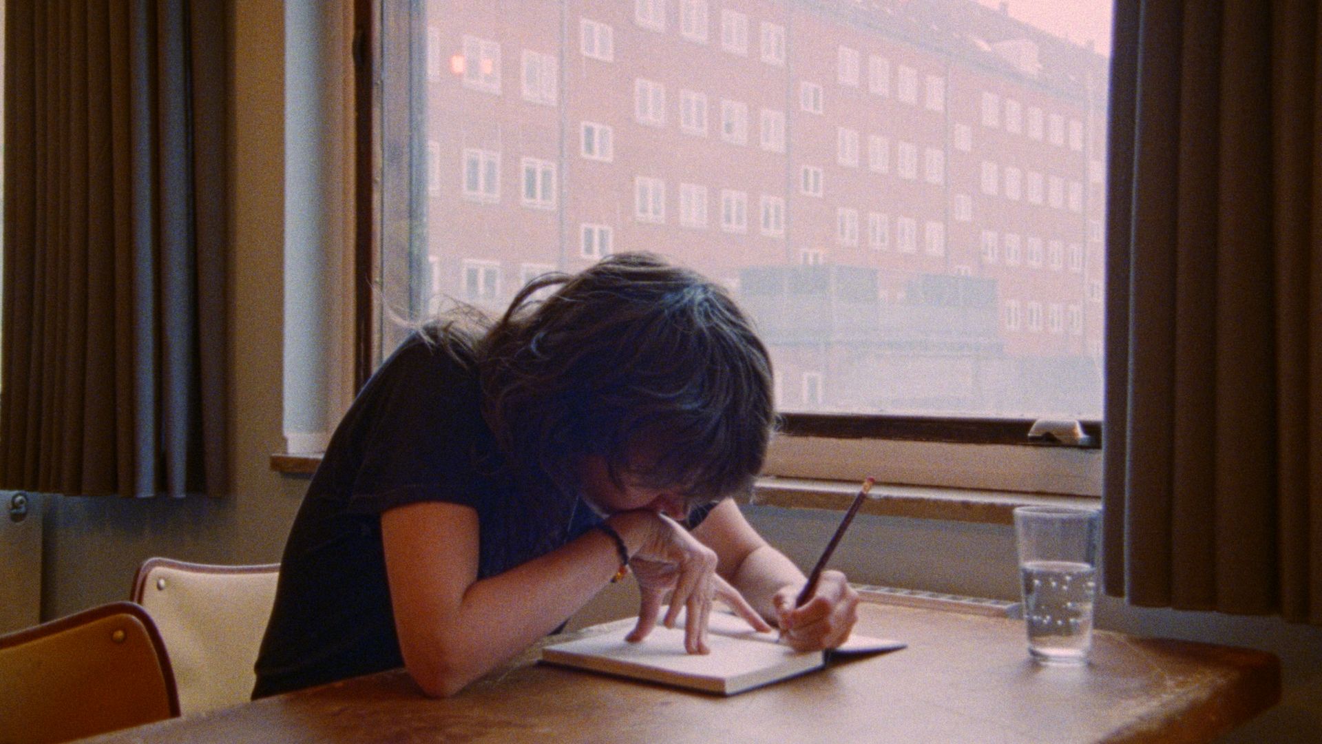 Anonymous Club Movie Review - 2021 Danny Cohen Documentary Film About Courtney Barnett