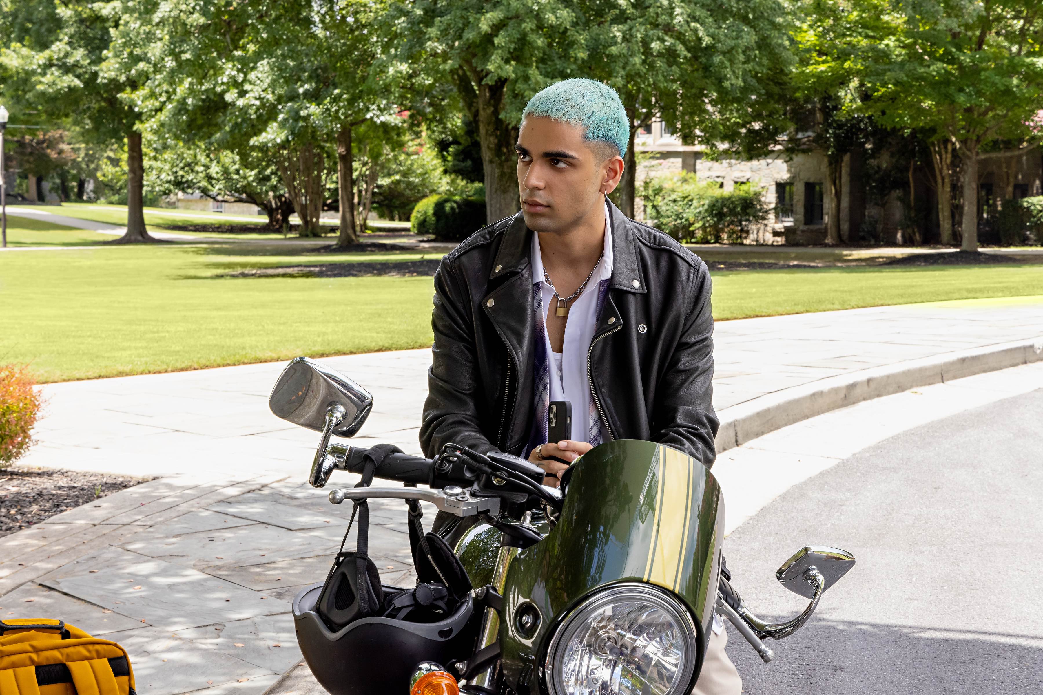 Do Revenge Cast on Netflix - Rish Shah as Russ