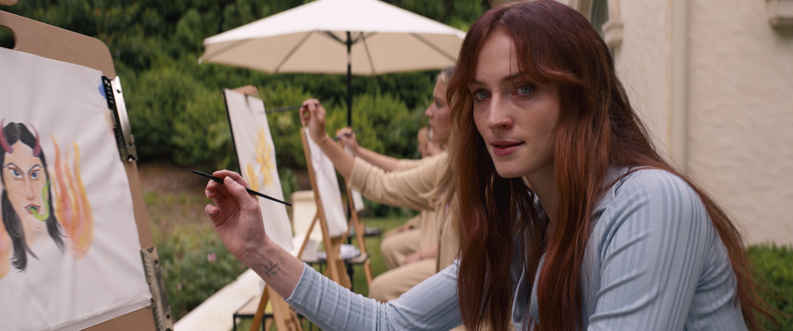 Do Revenge Cast on Netflix - Sophie Turner as Erica