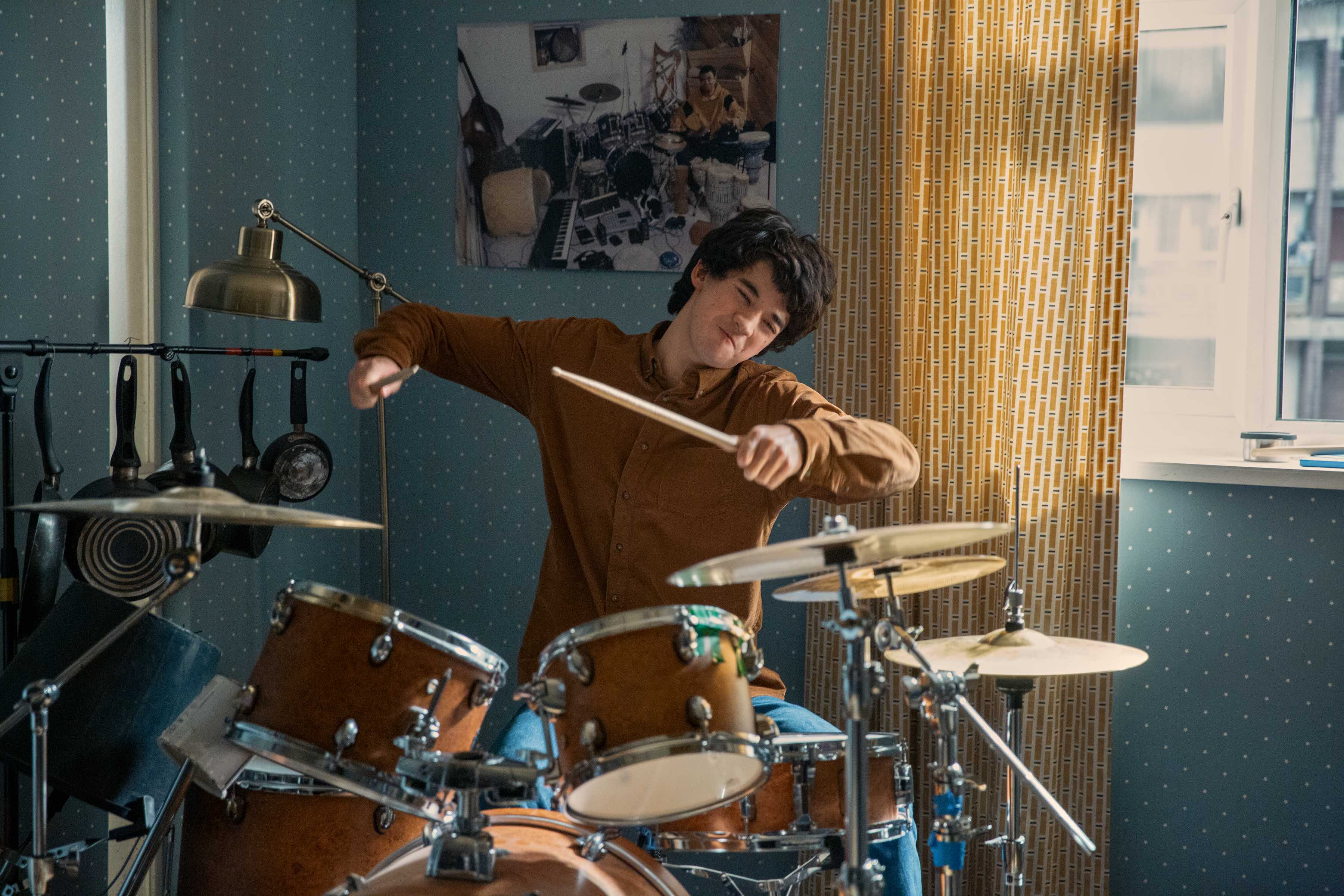 I Used to Be Famous Soundtrack - Every Song in the 2022 Netflix Movie