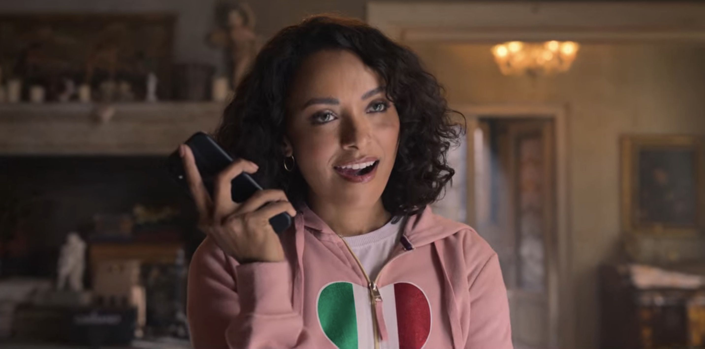 Love in the Villa Cast on Netflix - Kat Graham as Julie Hutton