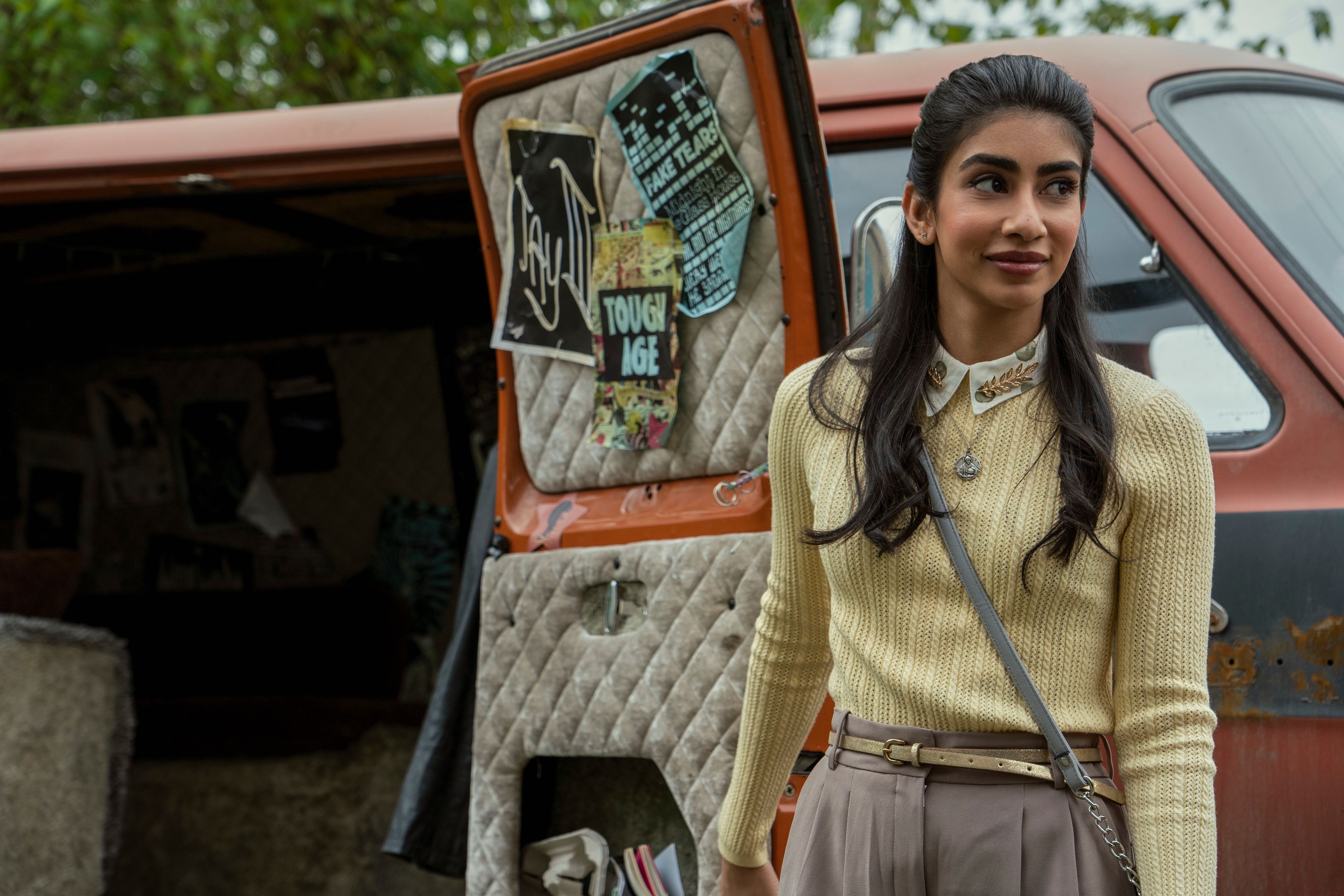 The Imperfects Soundtrack on Netflix - The Imperfects Soundtrack: Every Song in Season 1, Episode 3