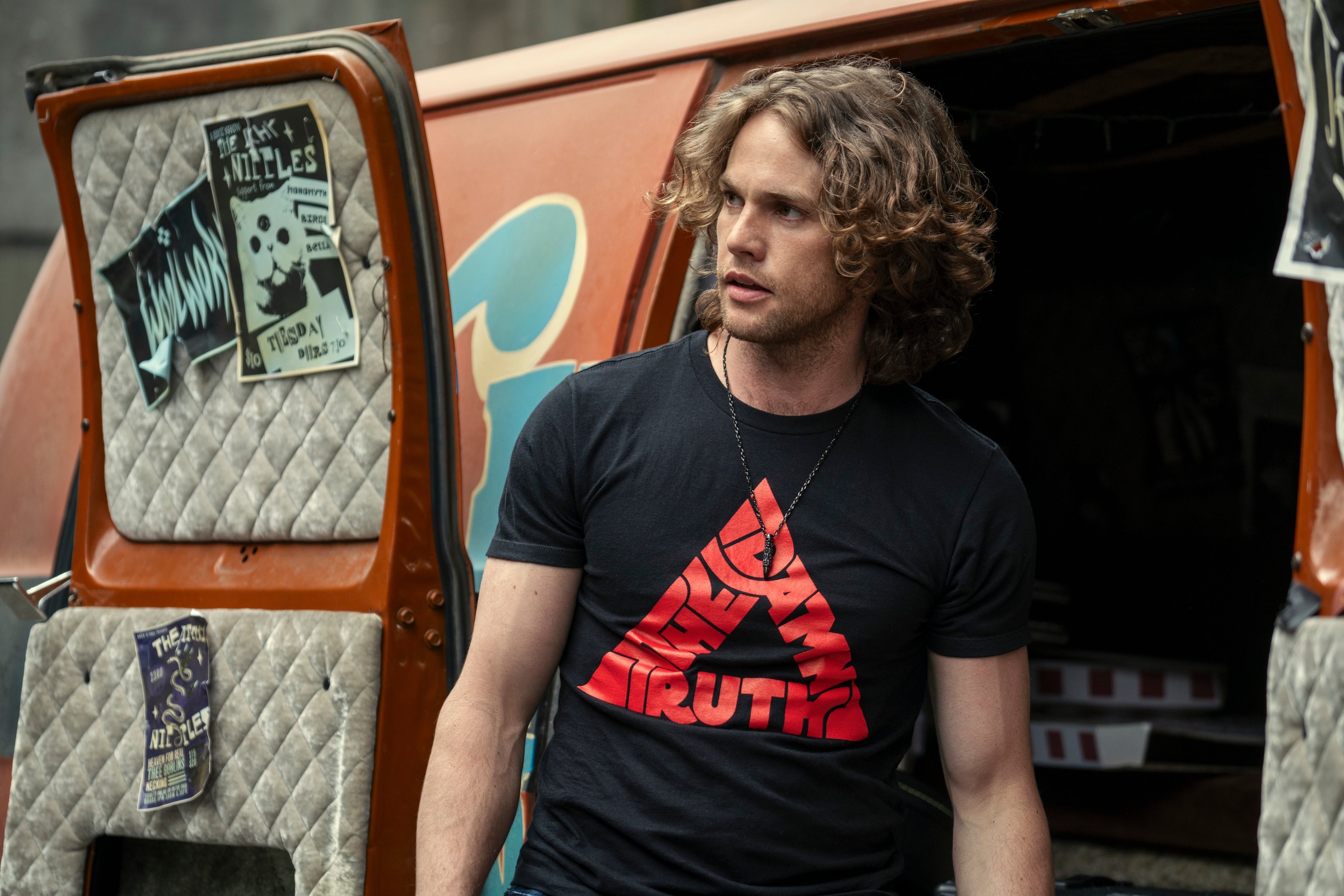 The Imperfects Soundtrack on Netflix - The Imperfects Soundtrack: Every Song in Season 1, Episode 4