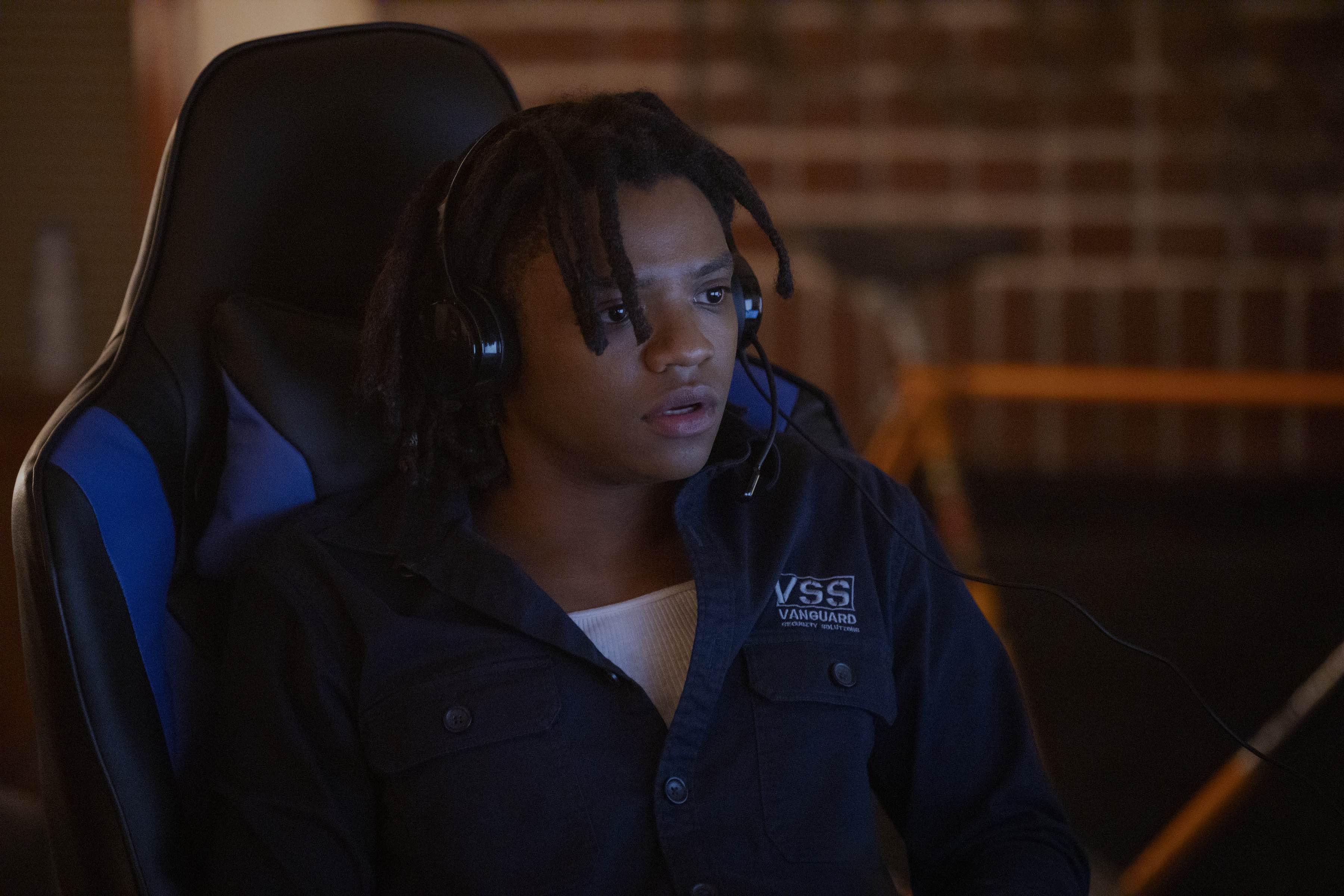 The Watcher Cast on Netflix - Henry Hunter Hall as Dakota