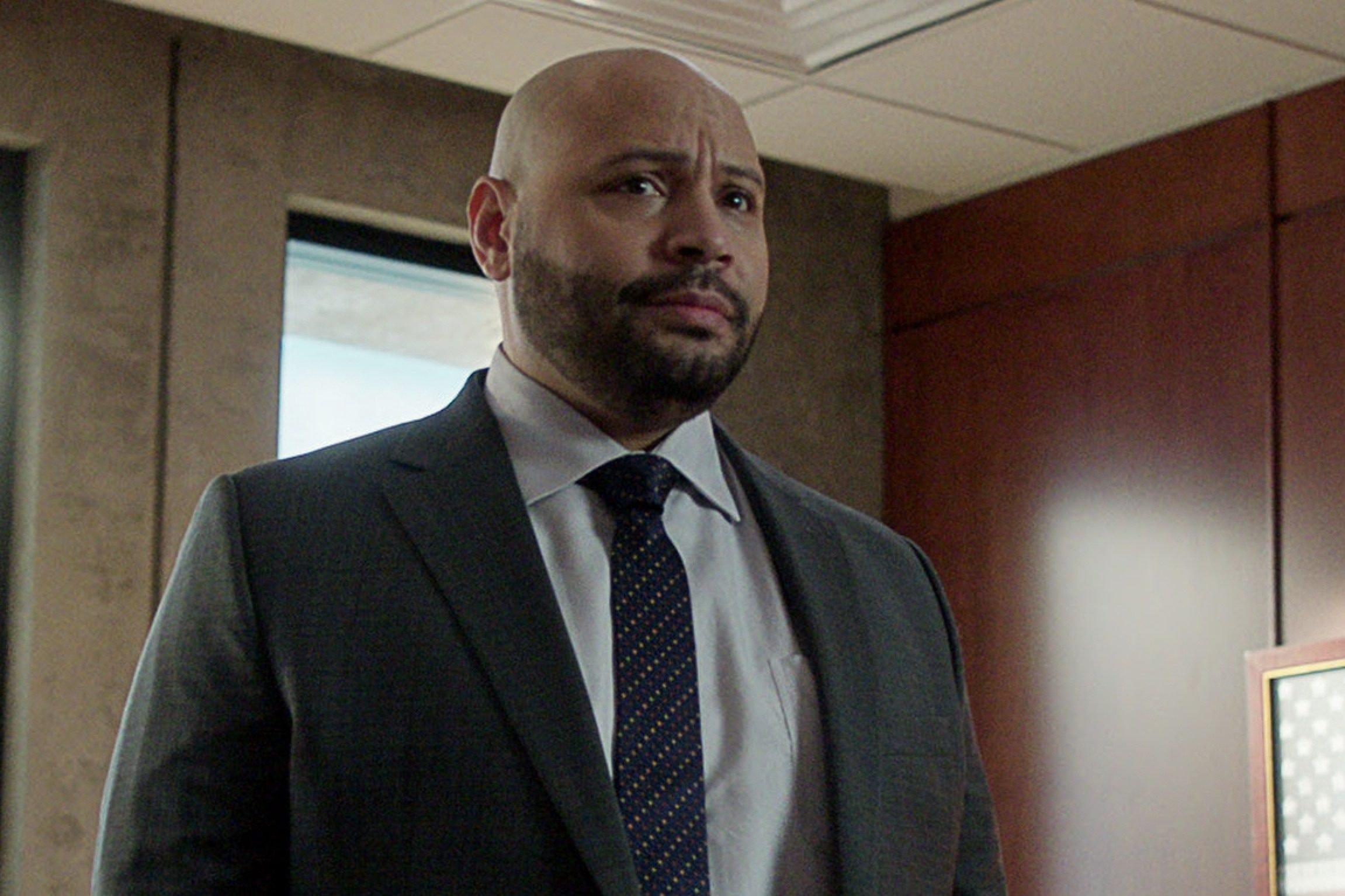The Recruit Cast on Netflix - Colton Dunn as Lester