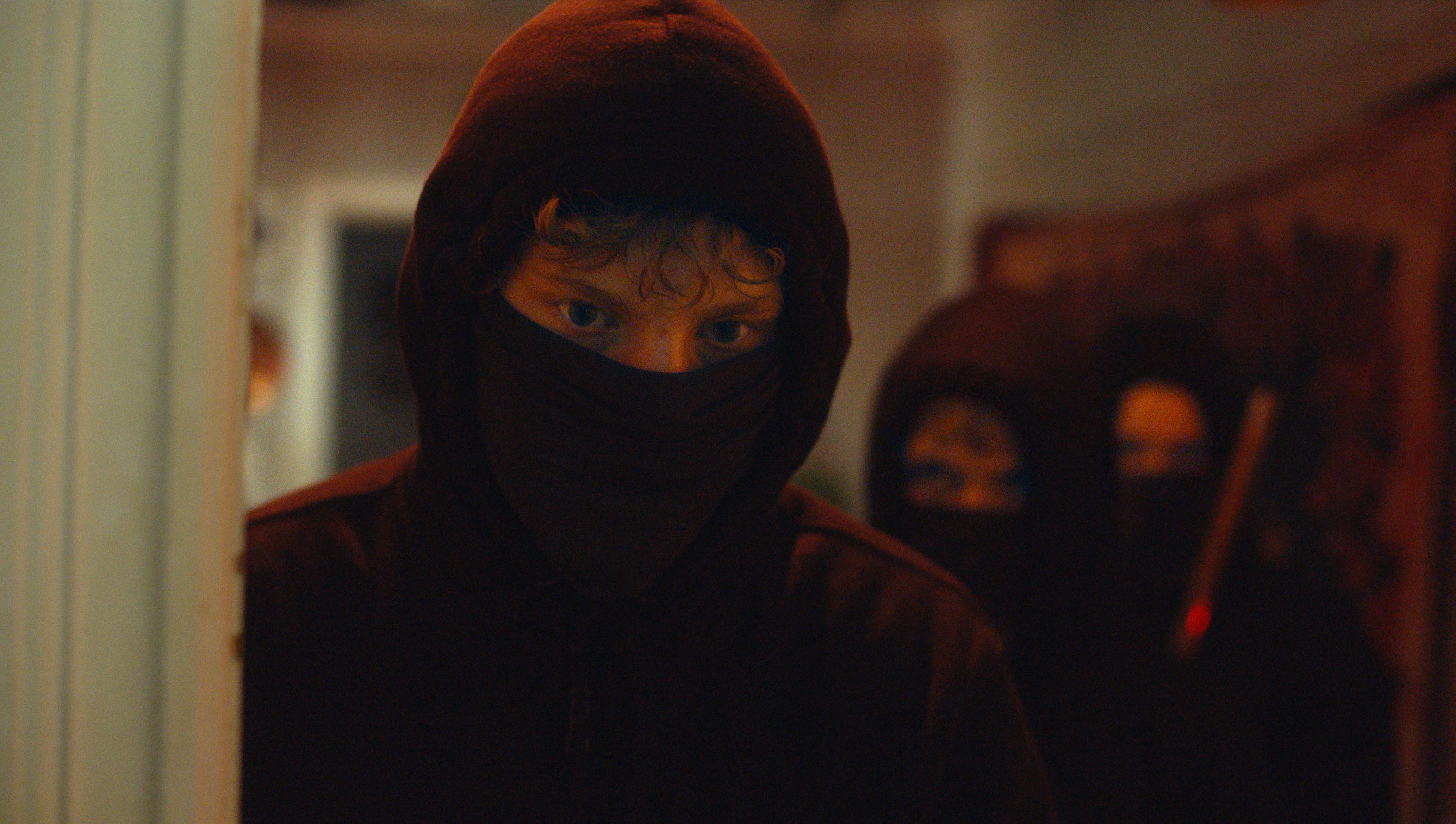 Beautiful Beings Review - 2022 Guðmundur Arnar Guðmundsson Movie Film