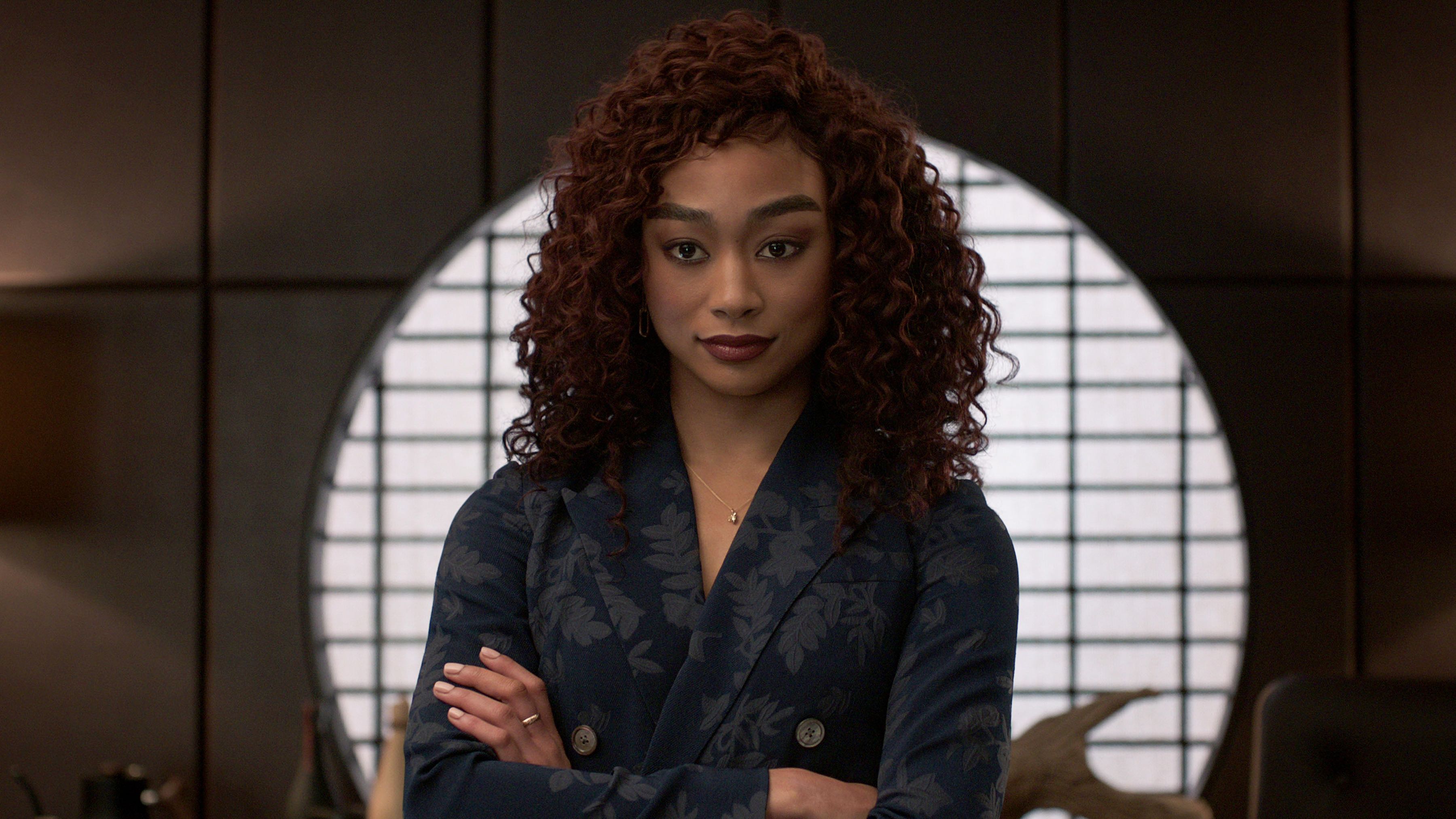 Kaleidoscope Cast on Netflix - Tati Gabrielle as Hannah Kim