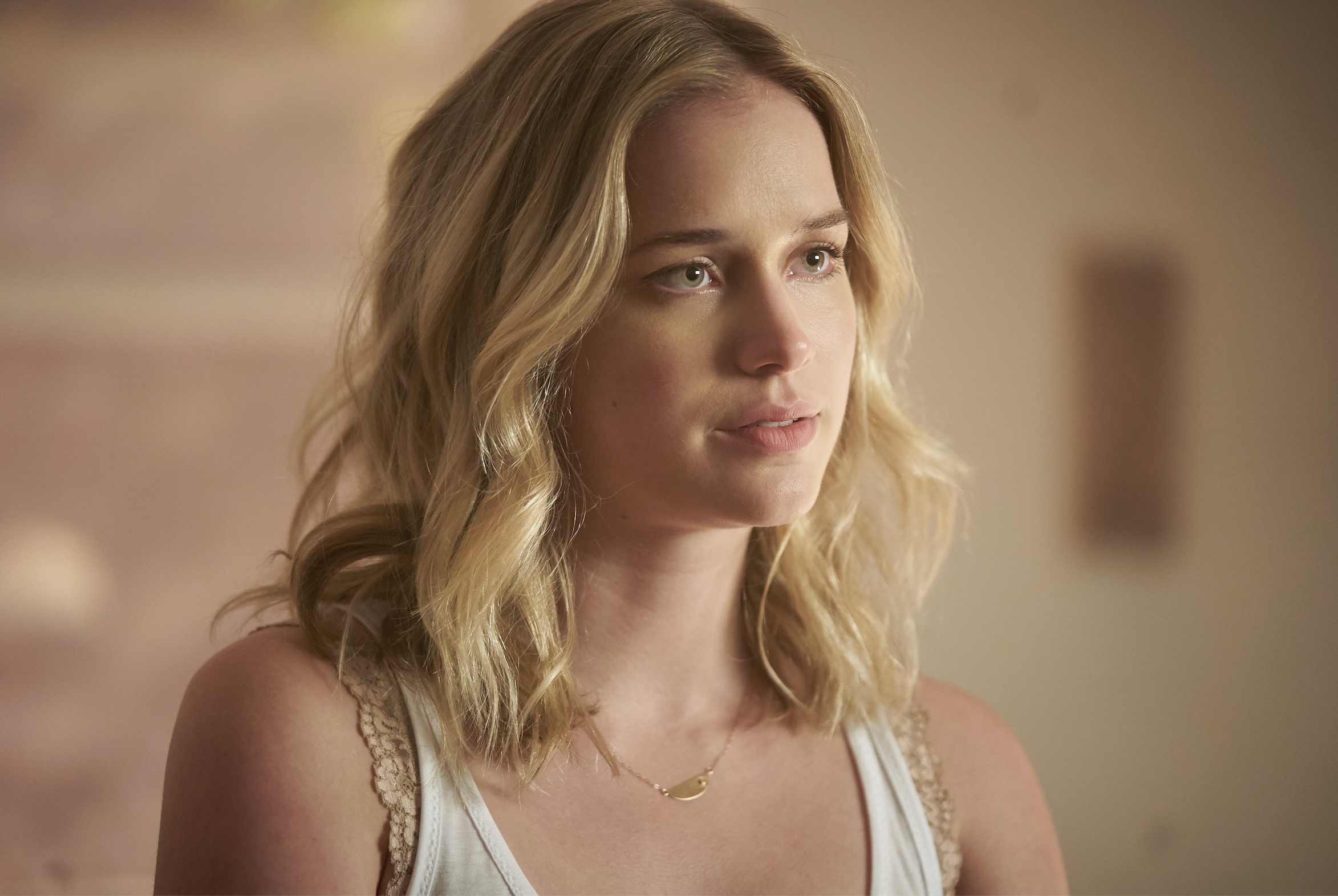 You Cast on Netflix - Elizabeth Lail as Guinevere Beck