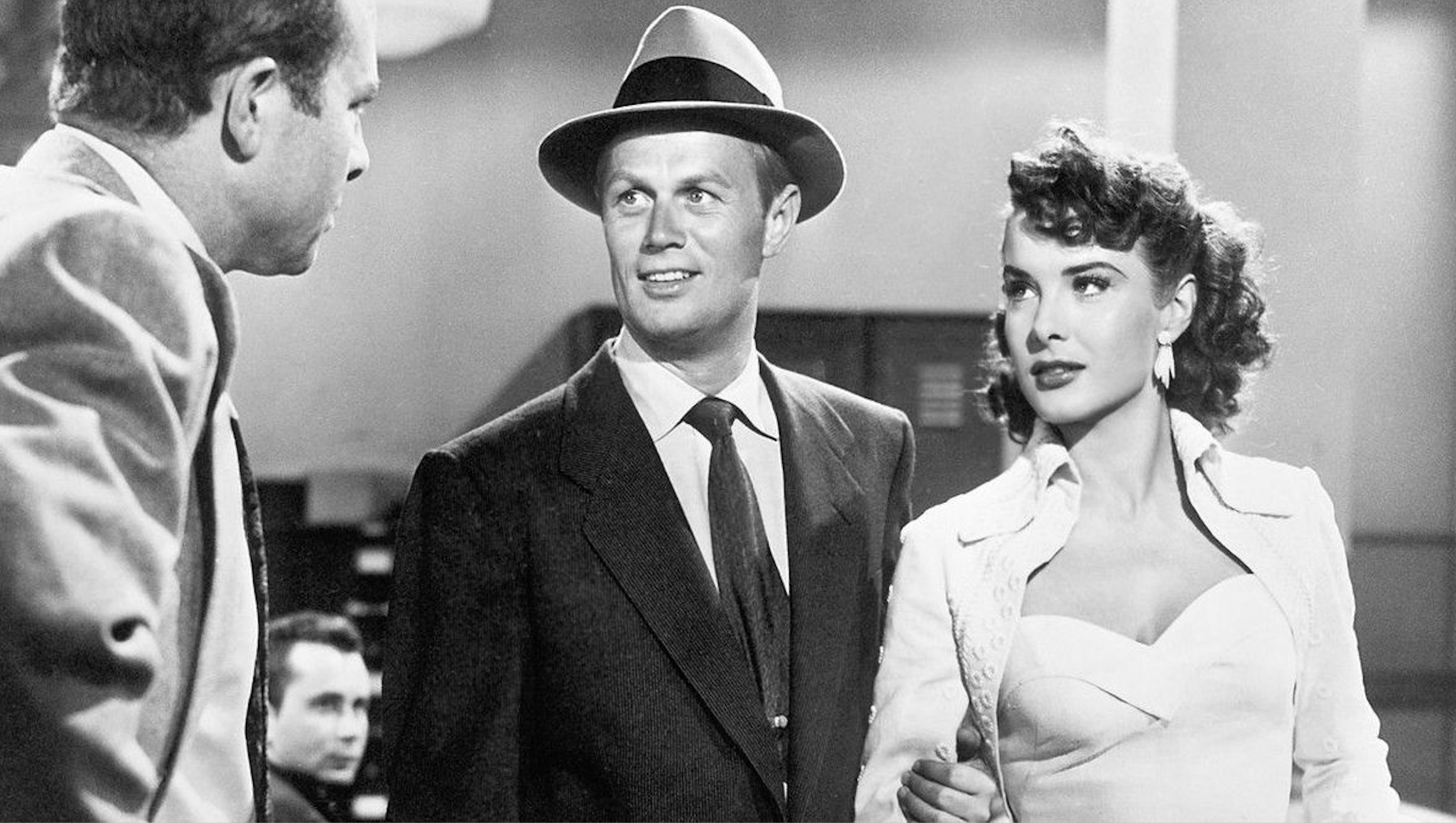 Pickup on South Street Essay - 1953 Samuel Fuller Movie Film