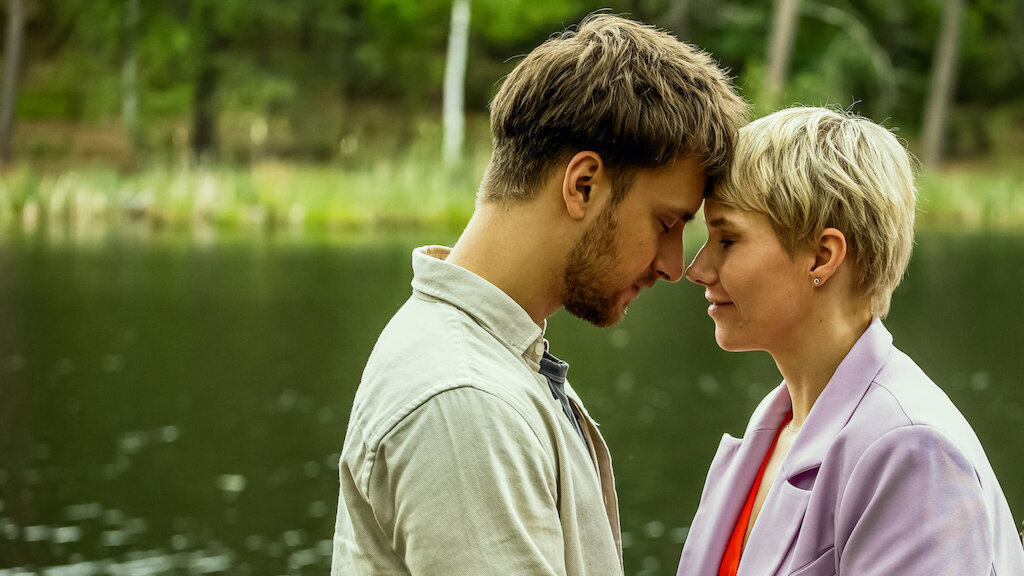 Tonight You're Sleeping with Me Cast - Every Actor and Character in the 2023 Netflix Movie