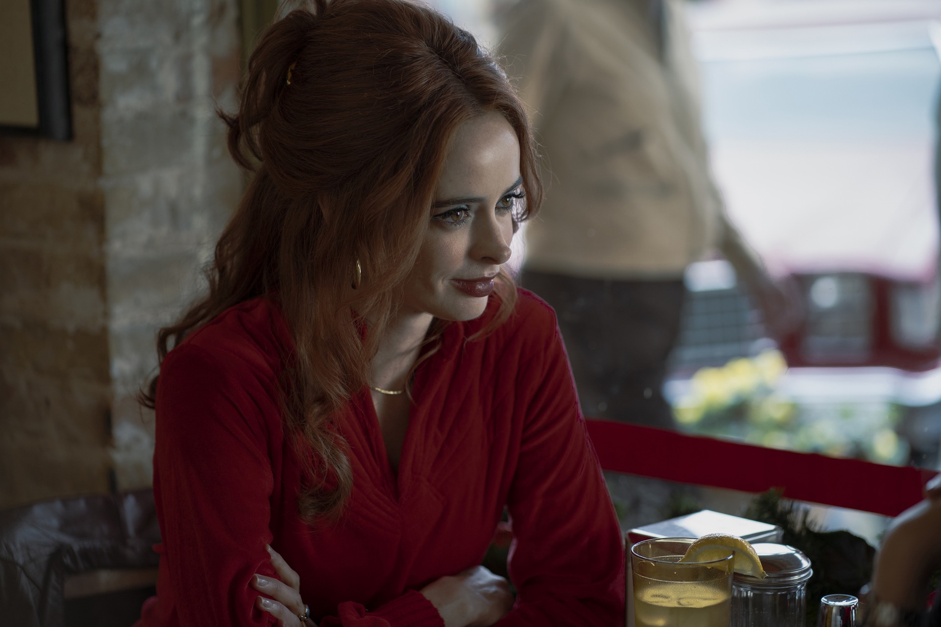 Love & Death Cast on HBO Max - Krysten Ritter as Sherry Cleckler