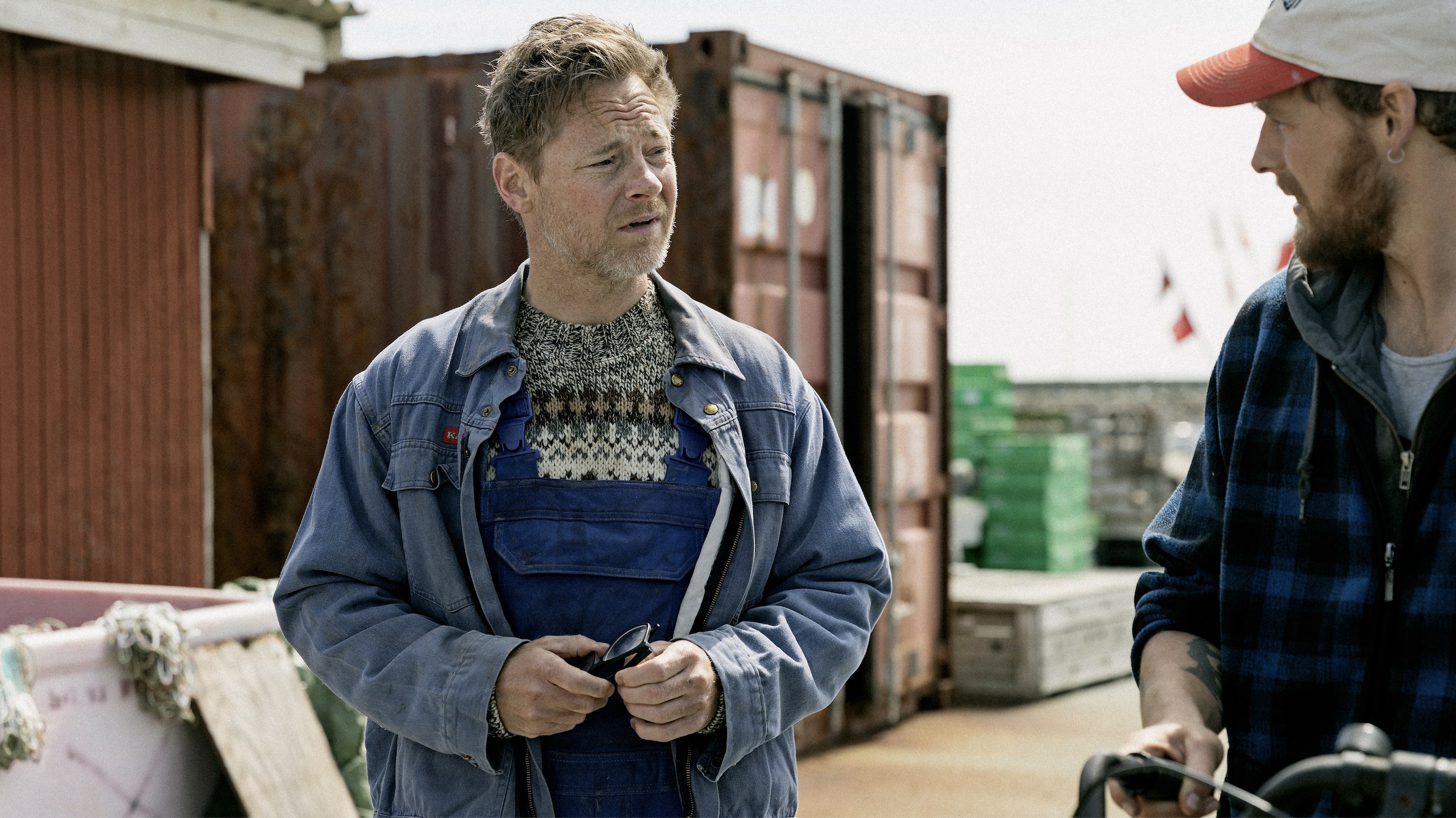 A Beautiful Life Cast on Netflix - Paw Henriksen as Jesper