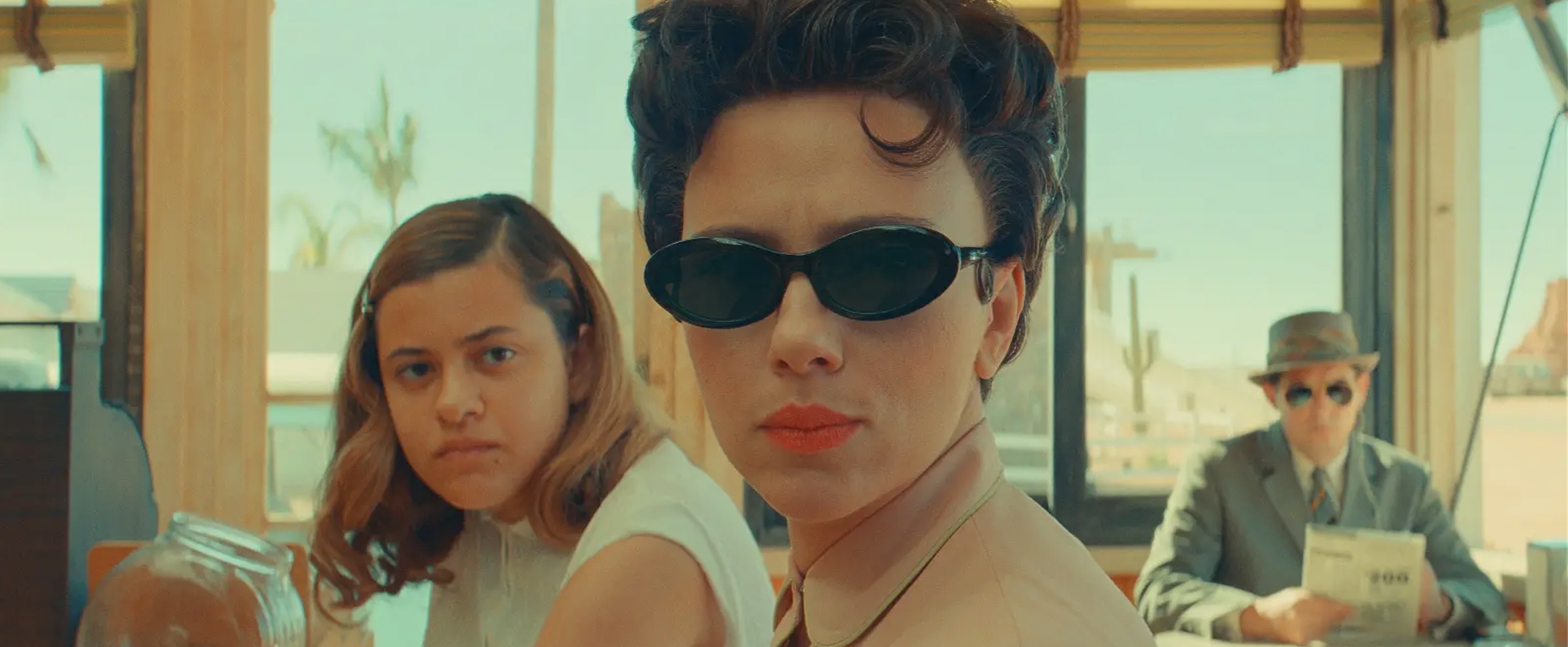 Asteroid City Review - 2023 Wes Anderson Movie Film